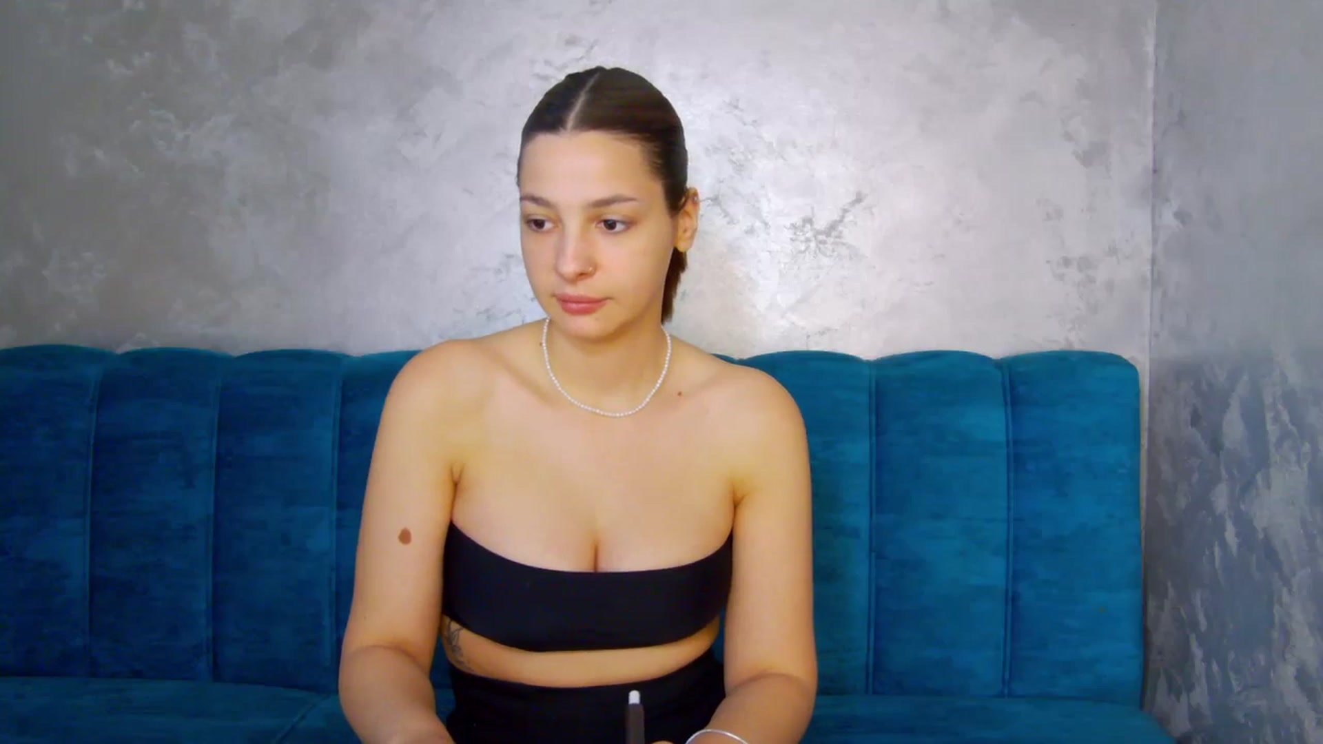 Gallery image thumbnail from MelisRoom's myfreecams stream on, 06/03/2025, 13:06 image 5 of 20