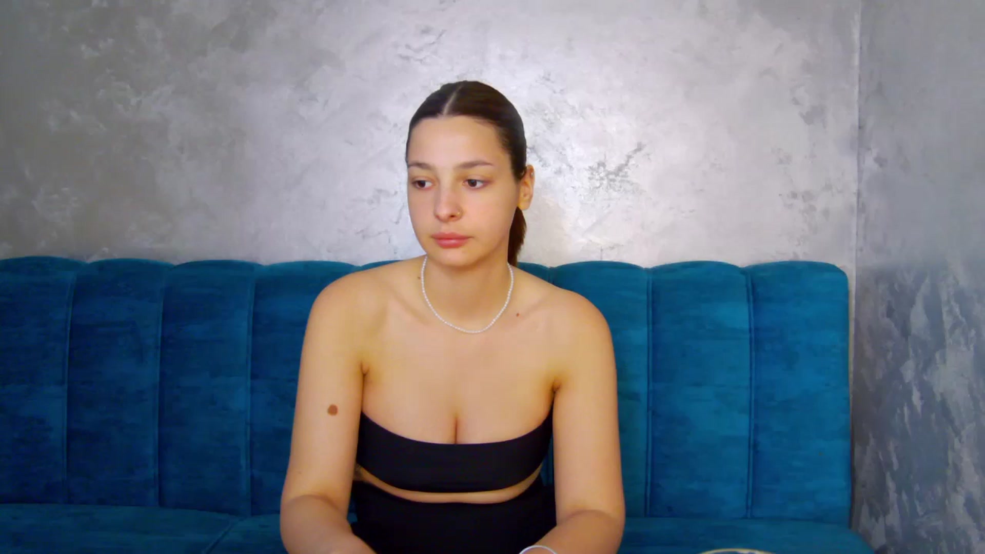 Gallery image thumbnail from MelisRoom's myfreecams stream on, 06/03/2025, 15:04 image 1 of 20
