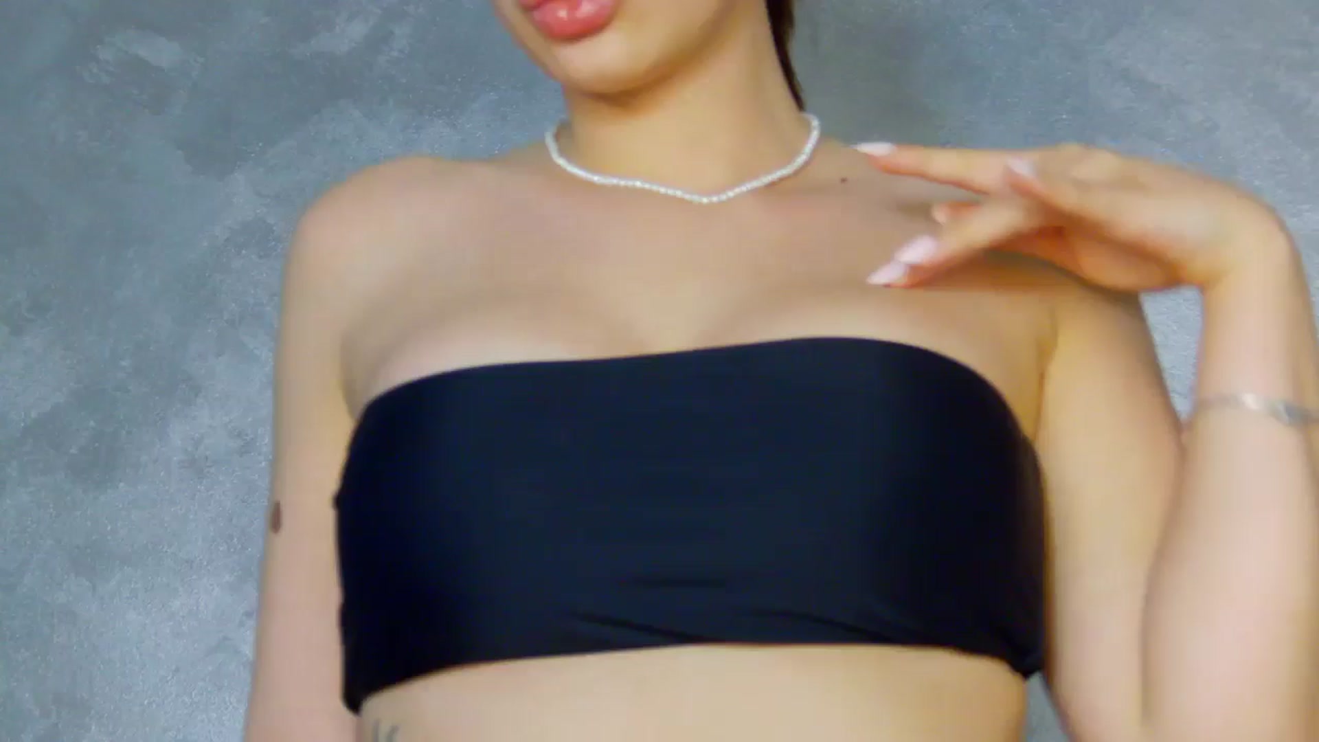 Gallery image thumbnail from MelisRoom's myfreecams stream on, 06/03/2025, 17:30 image 1 of 20