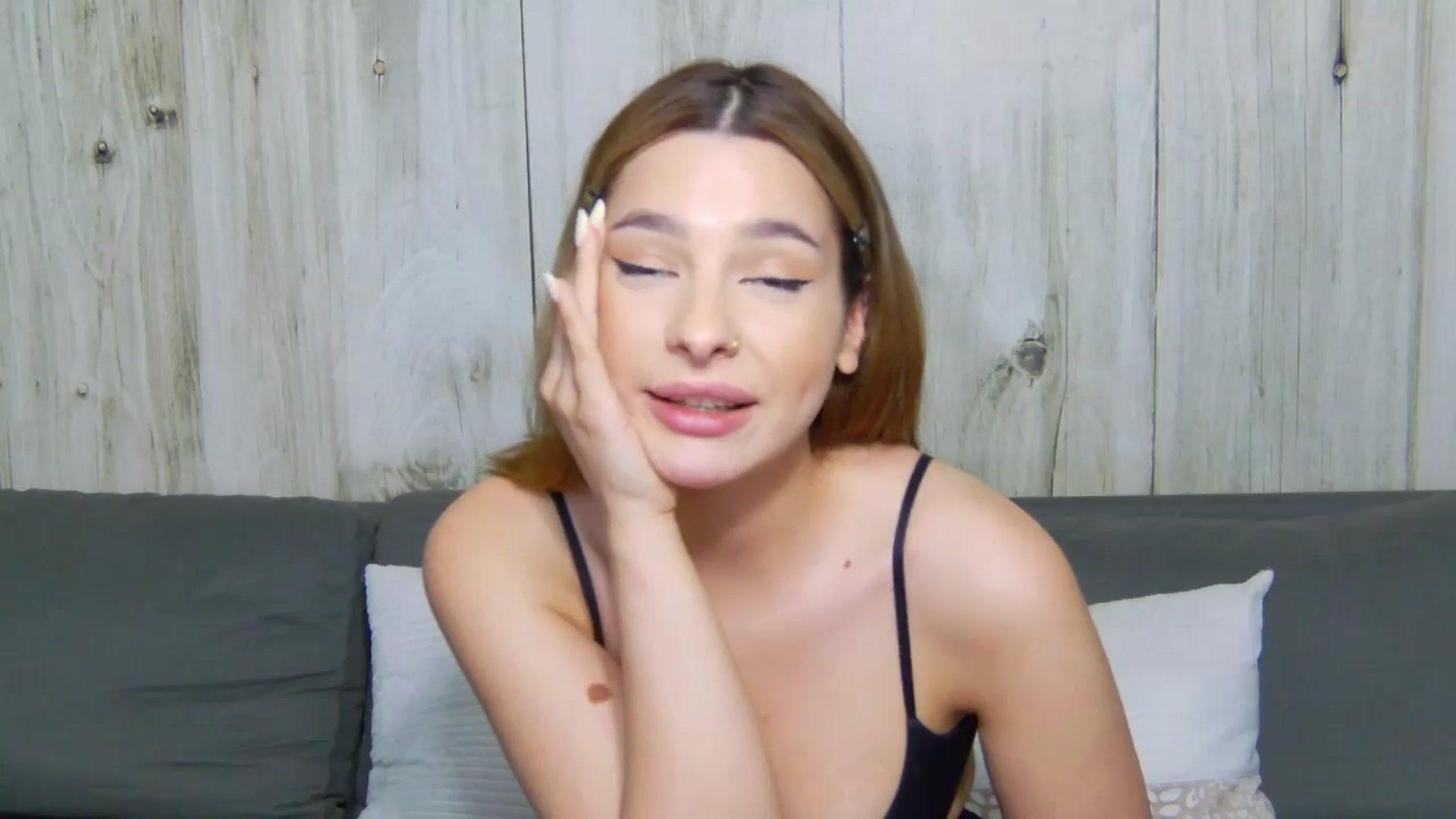 Gallery image thumbnail from MelisRoom's myfreecams stream on, 06/11/2025, 16:54 image 20 of 20