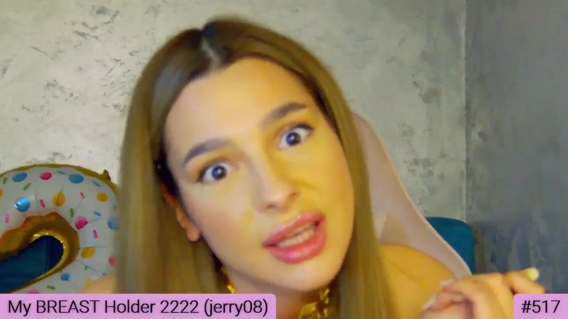 Gallery image thumbnail from MelisRoom's myfreecams stream on, 06/16/2025, 20:33 image 15 of 20