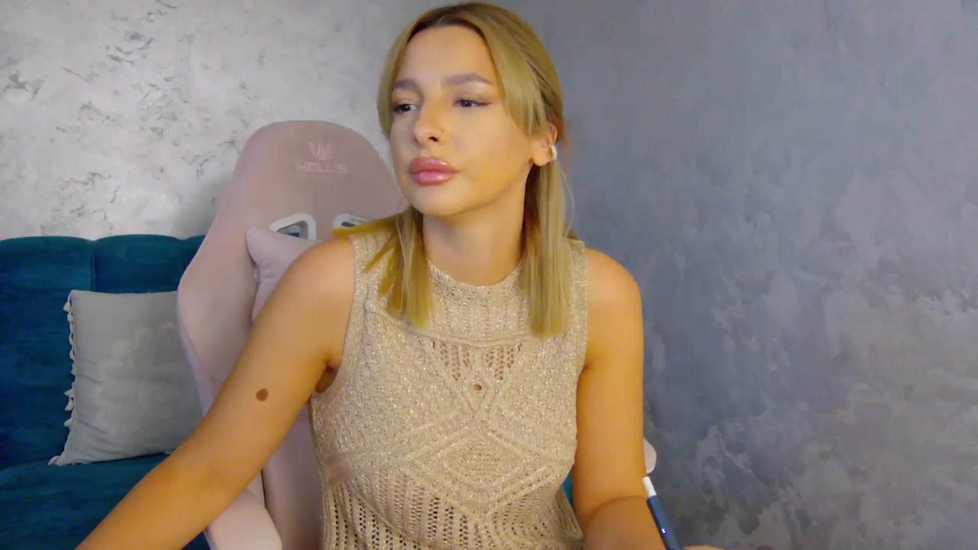 Gallery image thumbnail from MelisRoom's myfreecams stream on, 06/24/2025, 15:09 image 2 of 20