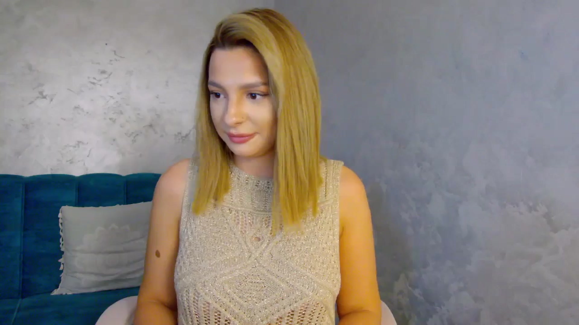 Gallery image thumbnail from MelisRoom's myfreecams stream on, 06/24/2025, 18:26 image 11 of 20