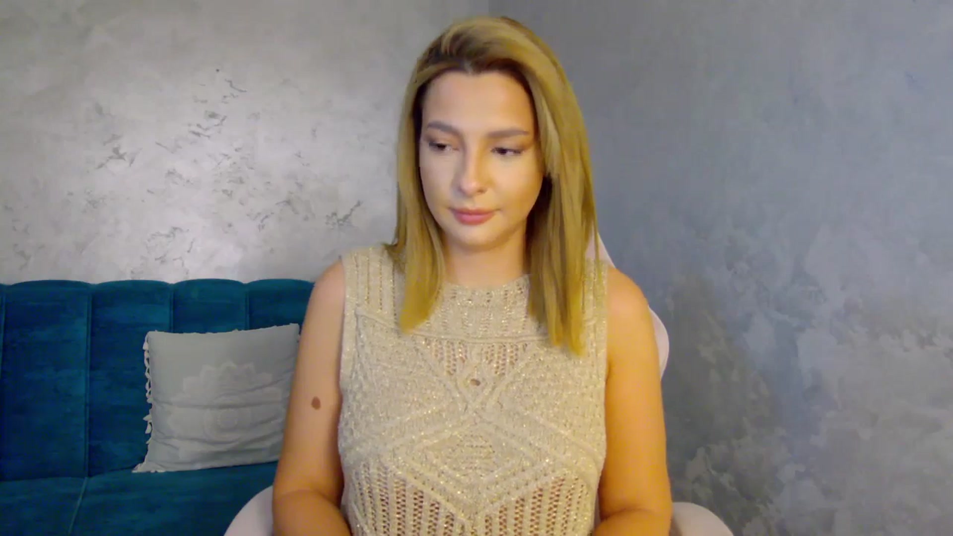 Gallery image thumbnail from MelisRoom's myfreecams stream on, 06/24/2025, 18:26 image 7 of 20