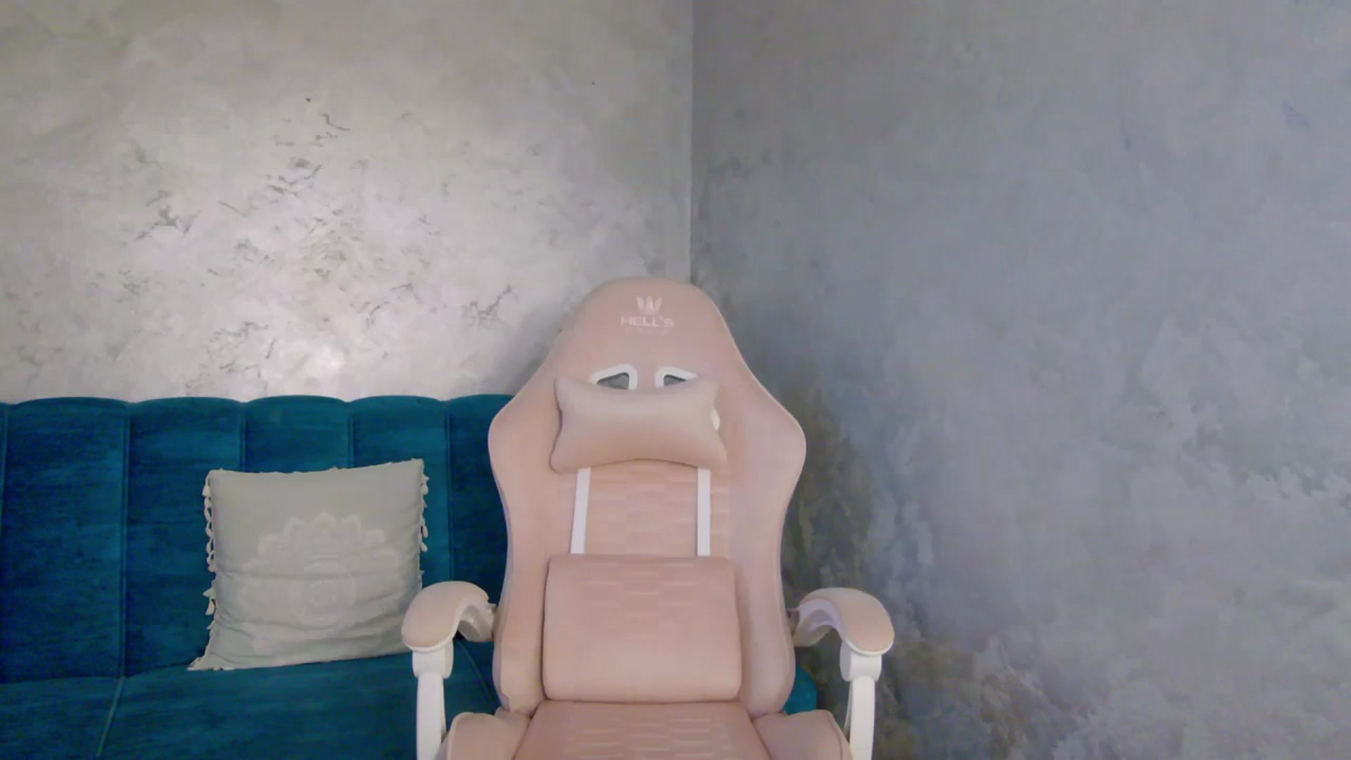 Gallery image thumbnail from MelisRoom's myfreecams stream on, 06/24/2025, 18:26 image 8 of 20