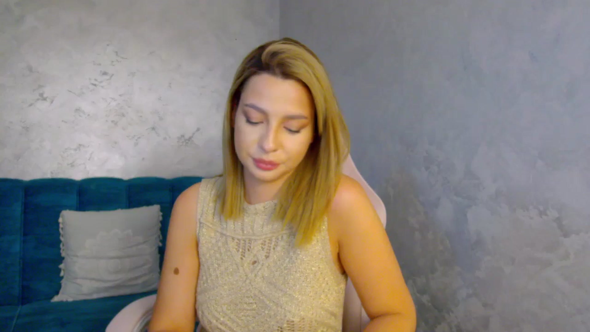 Gallery image thumbnail from MelisRoom's myfreecams stream on, 06/24/2025, 18:26 image 12 of 20