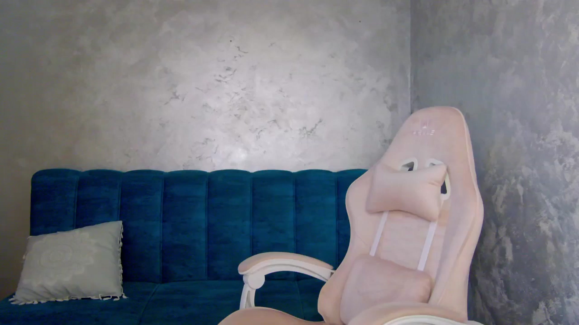 Gallery image thumbnail from MelisRoom's myfreecams stream on, 06/28/2025, 15:48 image 14 of 20