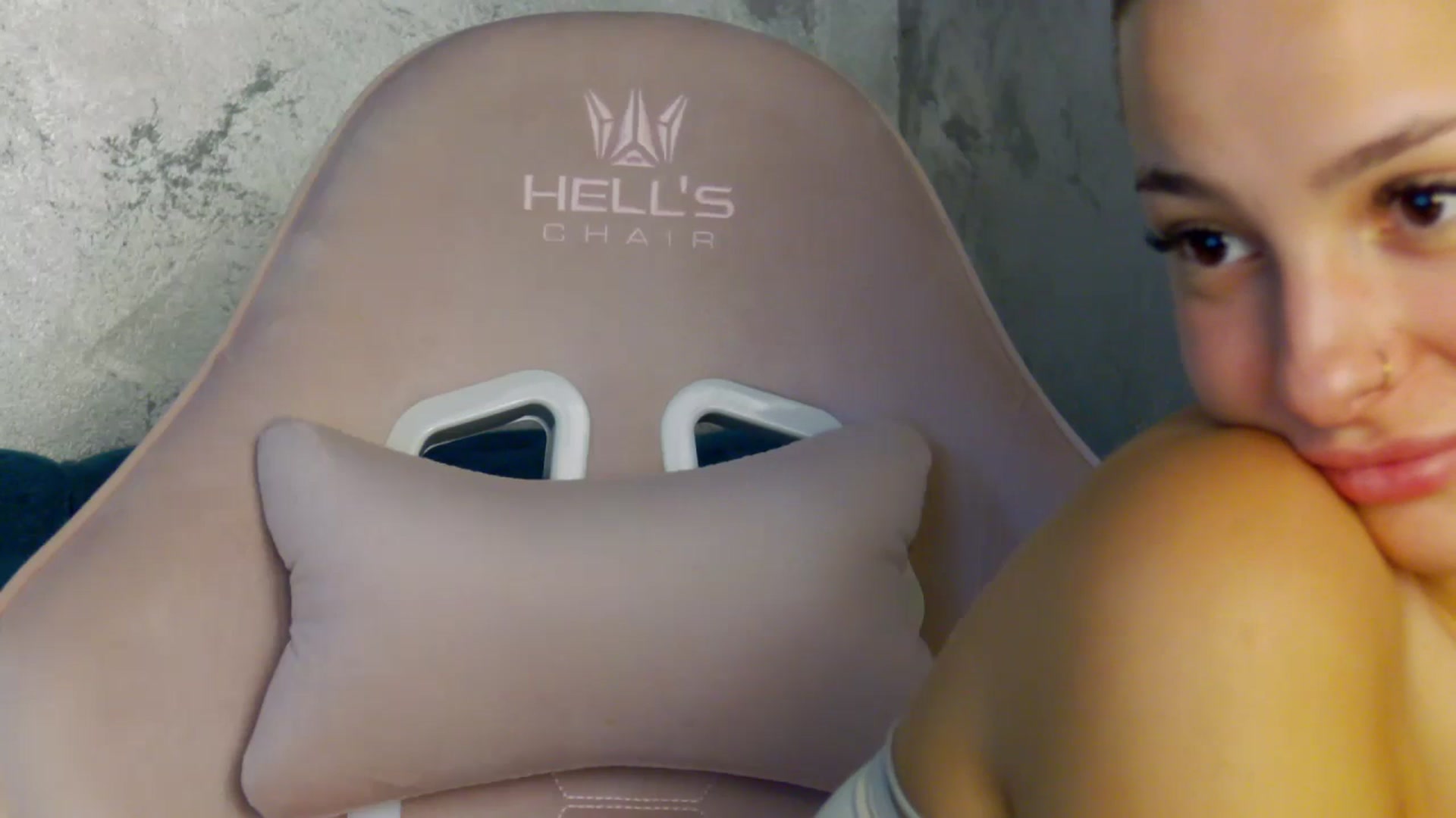 Gallery image thumbnail from MelisRoom's myfreecams stream on, 06/30/2025, 19:16 image 2 of 20