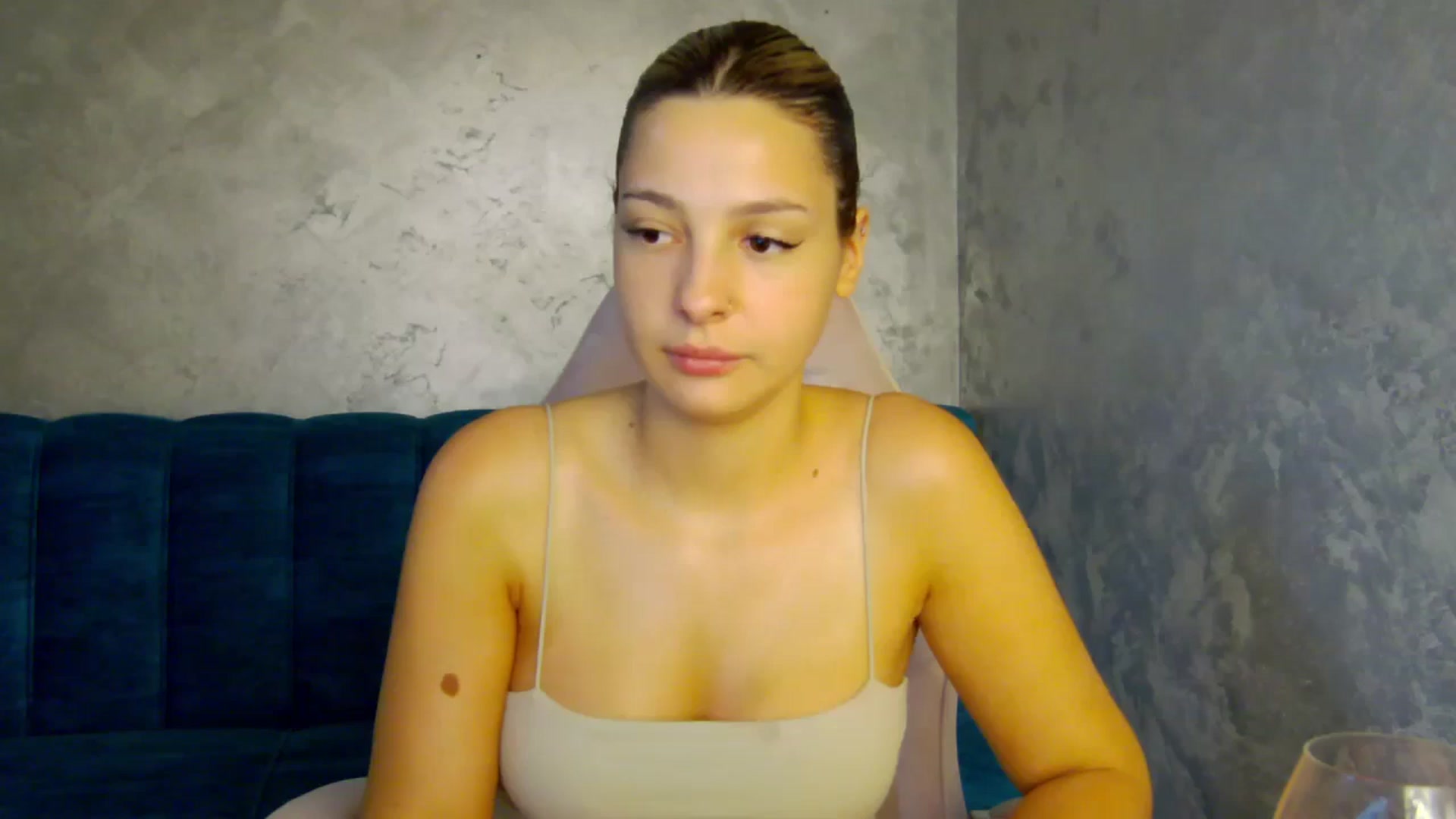 Gallery image thumbnail from MelisRoom's myfreecams stream on, 06/30/2025, 19:16 image 18 of 20