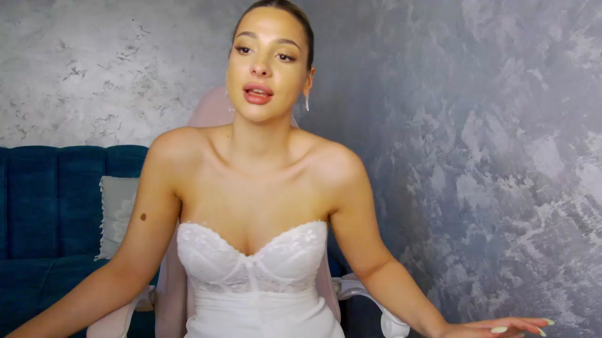 Gallery image thumbnail from MelisRoom's myfreecams stream on, 07/02/2025, 14:20 image 12 of 20