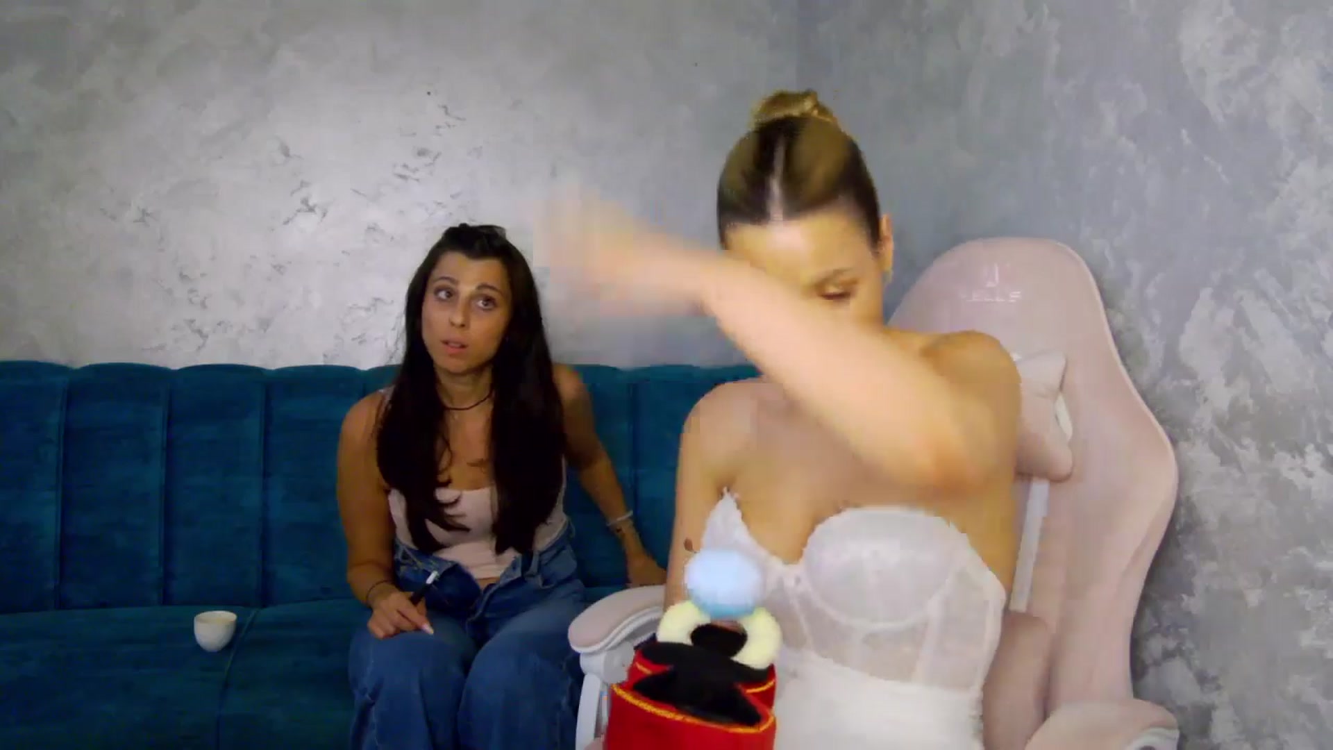 Gallery image thumbnail from MelisRoom's myfreecams stream on, 07/02/2025, 15:26 image 10 of 20