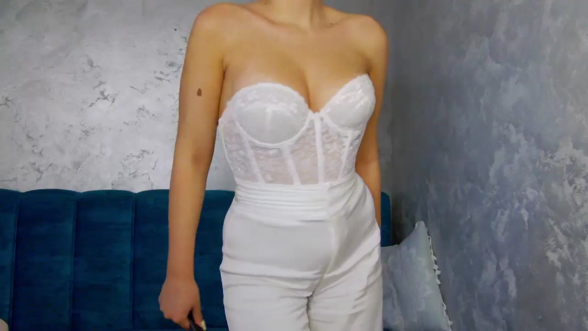 Gallery image thumbnail from MelisRoom's myfreecams stream on, 07/02/2025, 18:37 image 5 of 20