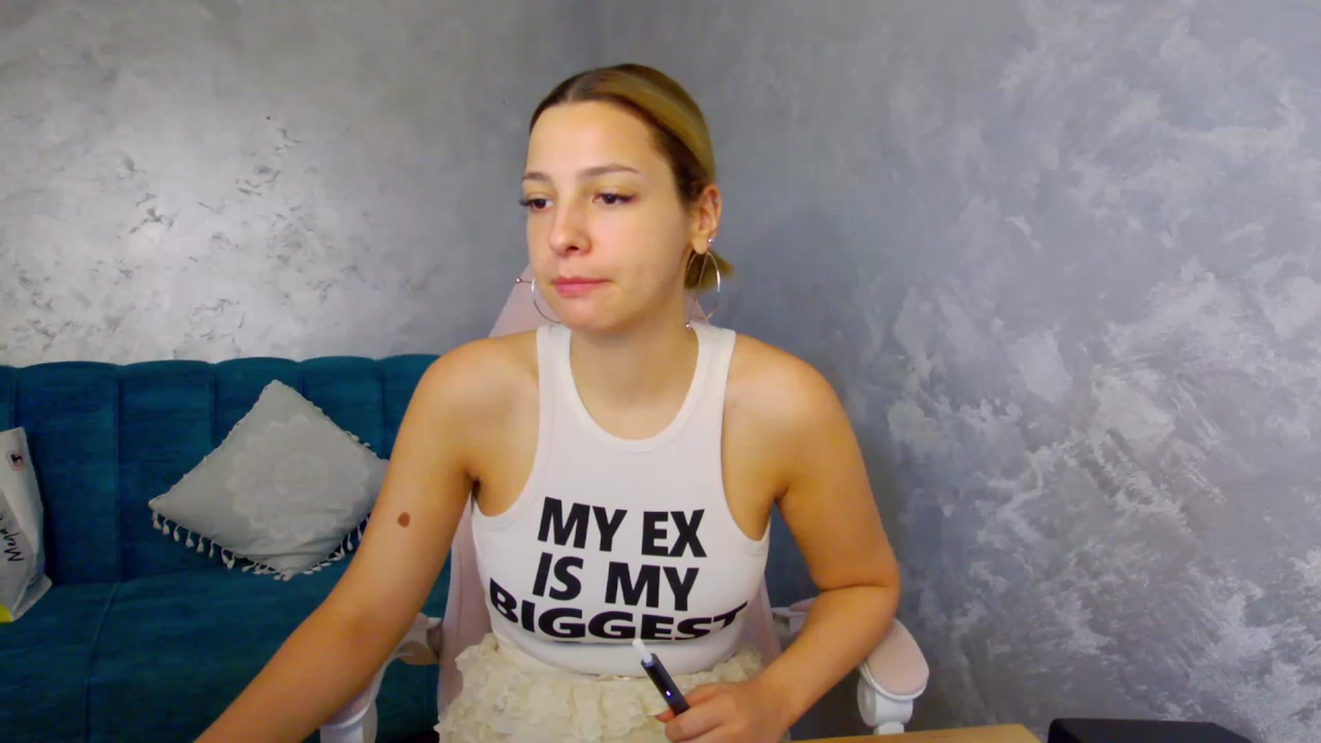 Gallery image thumbnail from MelisRoom's myfreecams stream on, 07/03/2025, 13:22 image 11 of 20