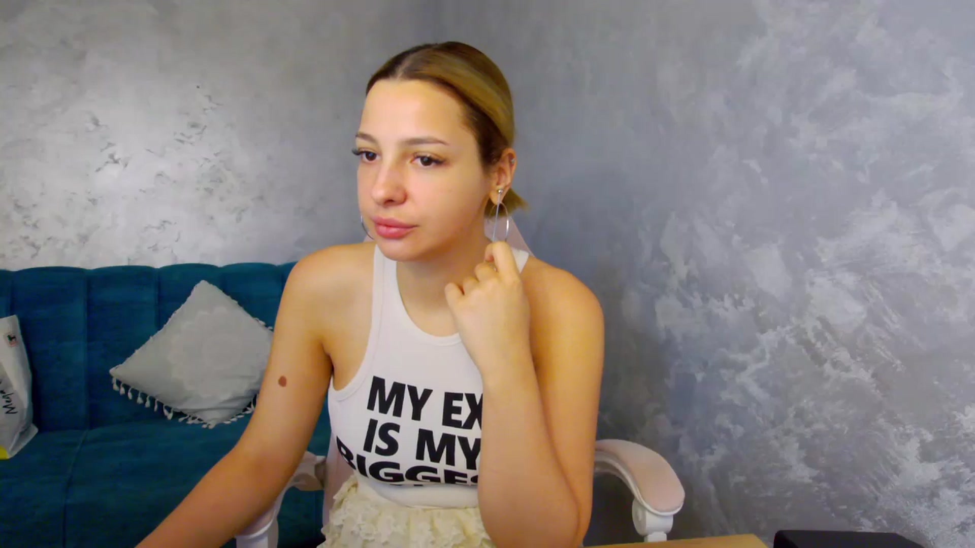 Gallery image thumbnail from MelisRoom's myfreecams stream on, 07/03/2025, 13:22 image 18 of 20