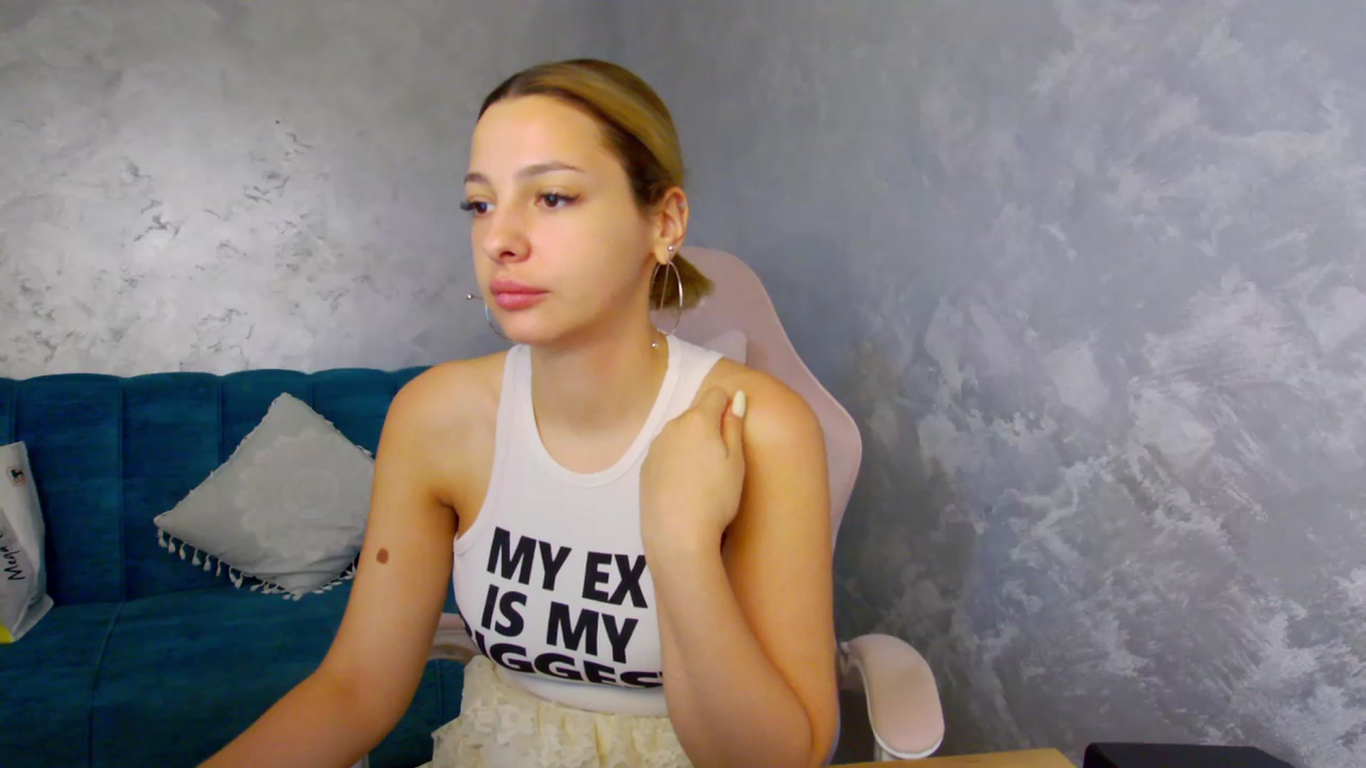 Gallery image thumbnail from MelisRoom's myfreecams stream on, 07/03/2025, 13:22 image 13 of 20
