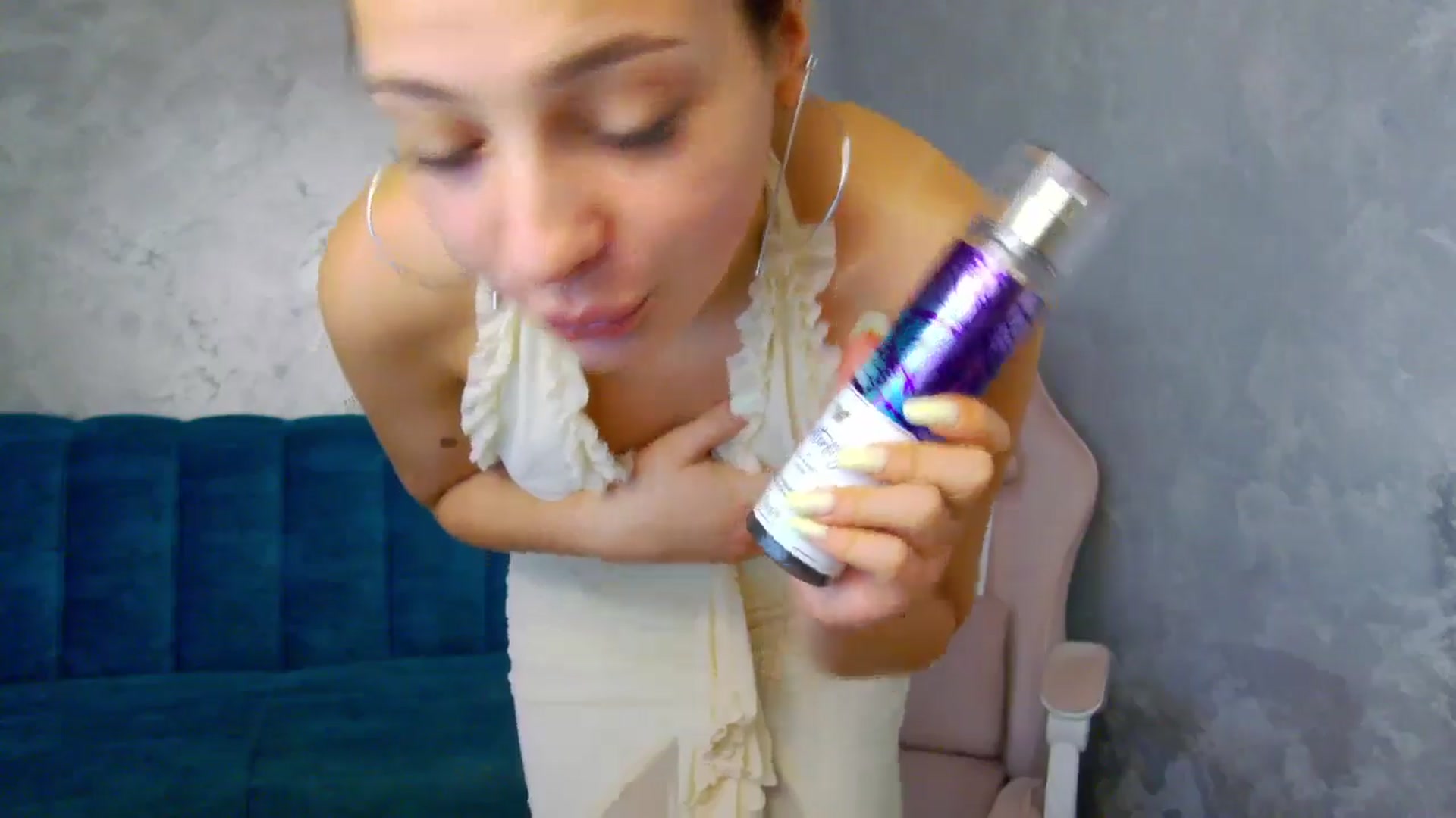 Gallery image thumbnail from MelisRoom's myfreecams stream on, 07/03/2025, 15:32 image 13 of 20