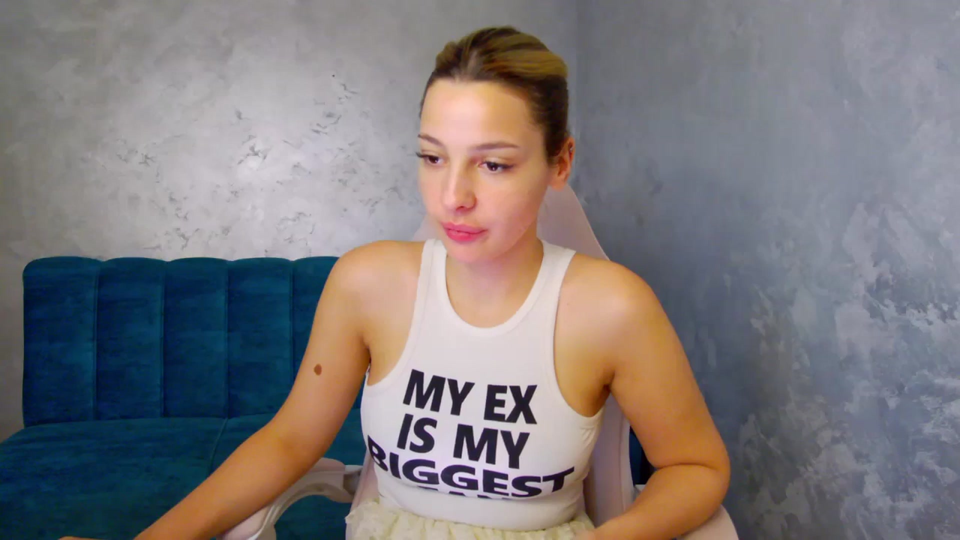 Gallery image thumbnail from MelisRoom's myfreecams stream on, 07/03/2025, 19:19 image 16 of 20