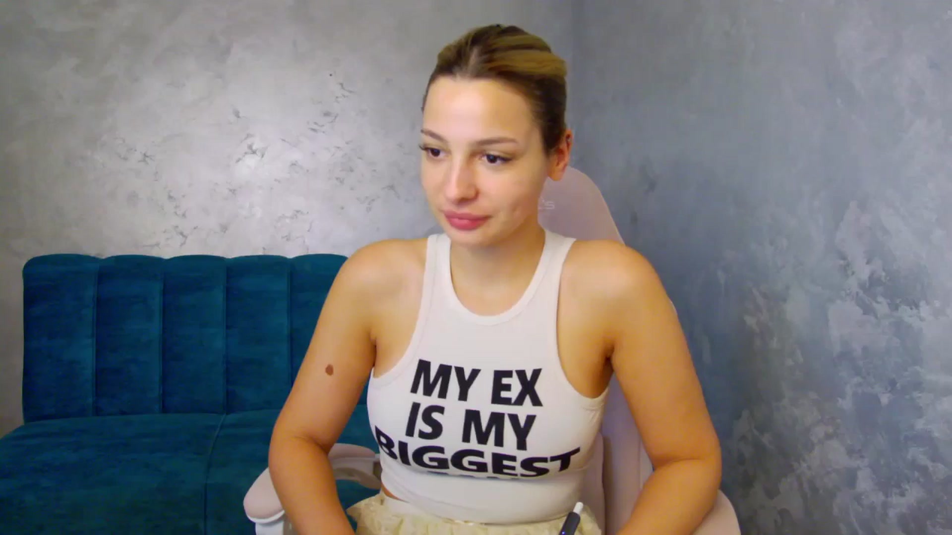 Gallery image thumbnail from MelisRoom's myfreecams stream on, 07/03/2025, 19:19 image 6 of 20