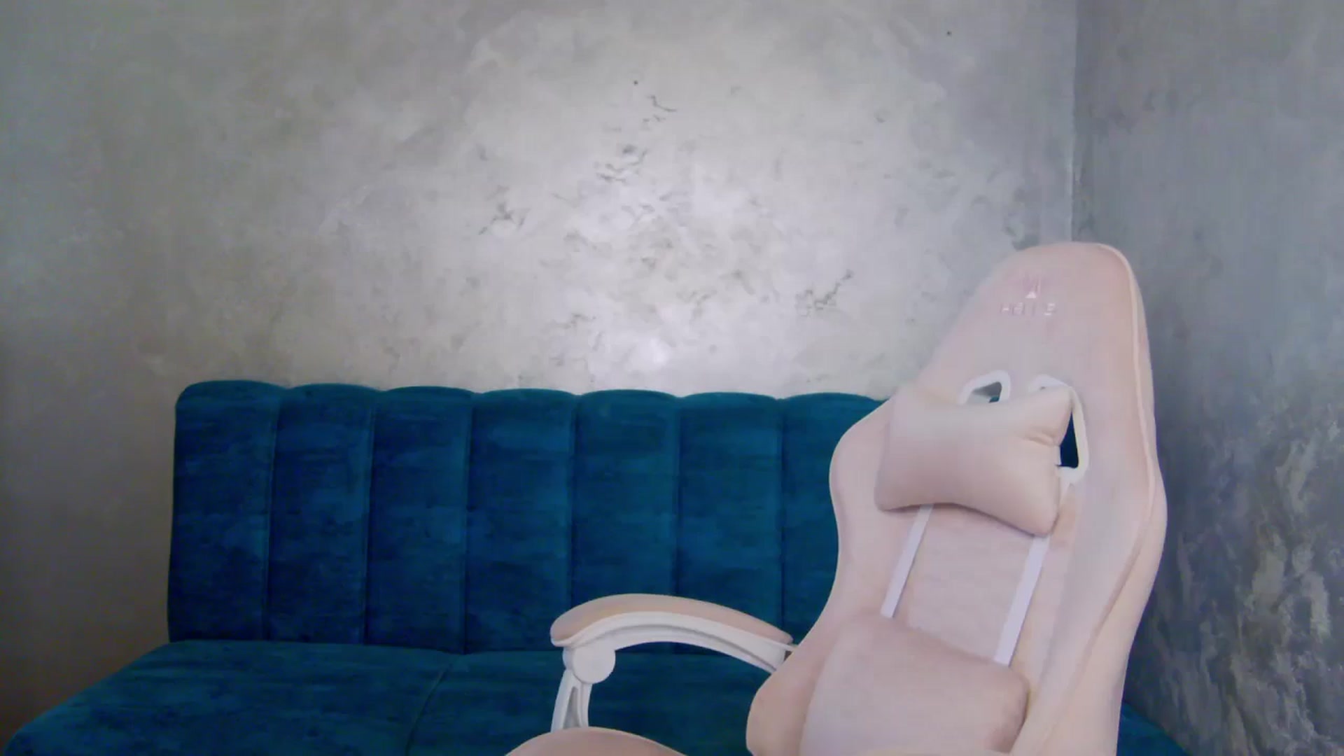 Gallery image thumbnail from MelisRoom's myfreecams stream on, 07/12/2025, 13:39 image 14 of 20