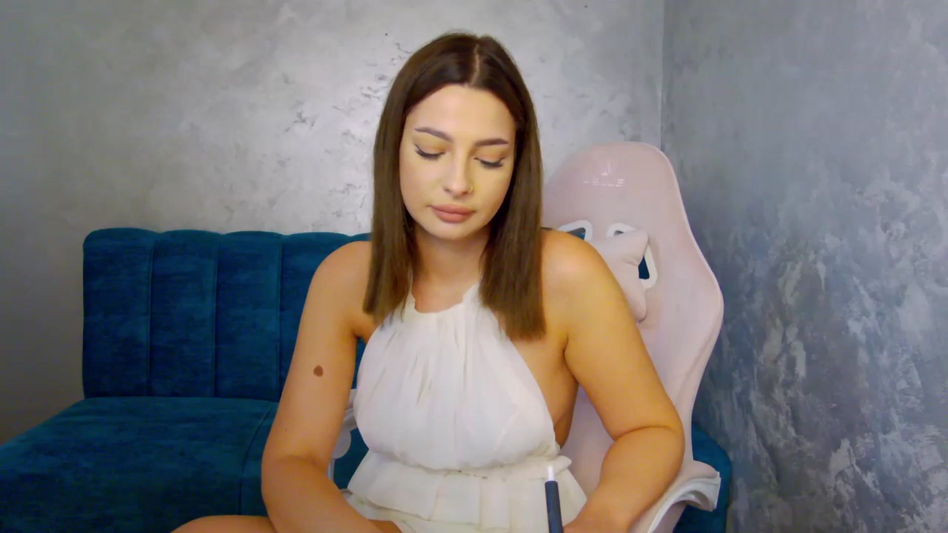 Gallery image thumbnail from MelisRoom's myfreecams stream on, 07/12/2025, 14:19 image 8 of 20