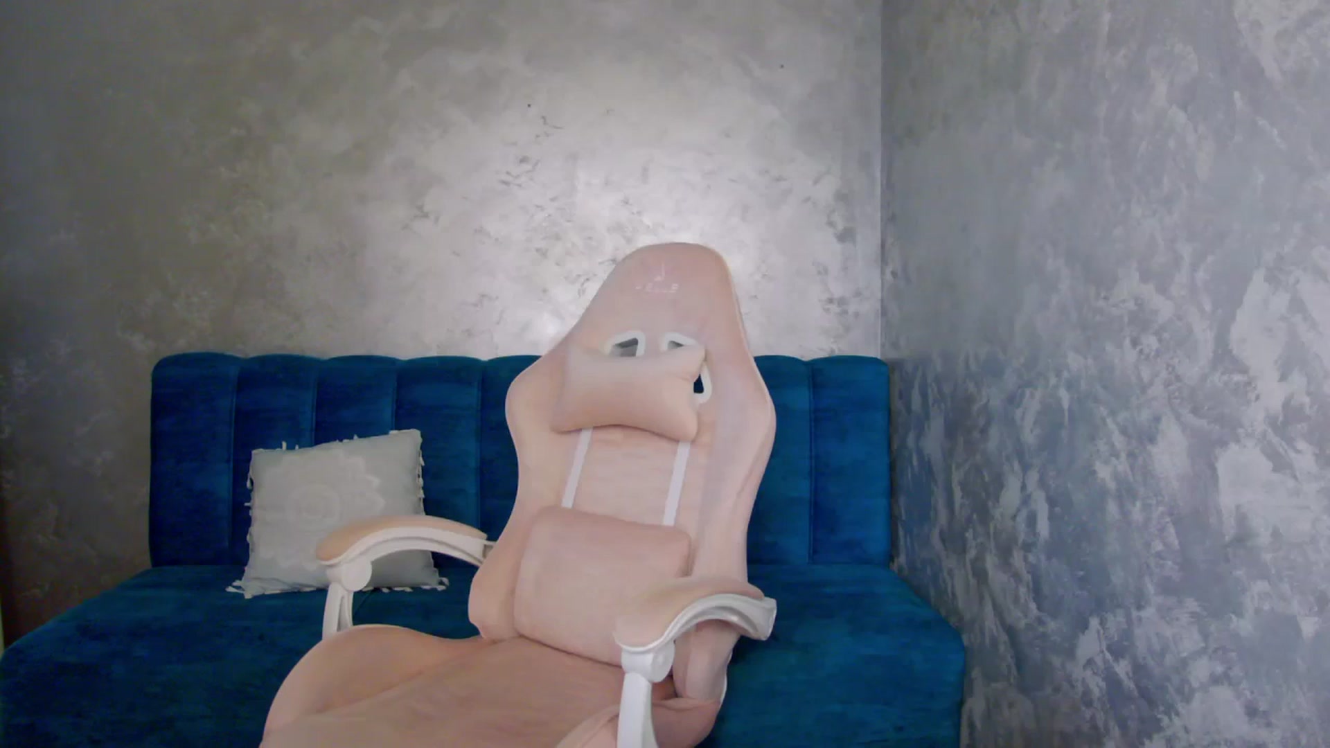 Gallery image thumbnail from MelisRoom's myfreecams stream on, 07/14/2025, 15:28 image 12 of 20