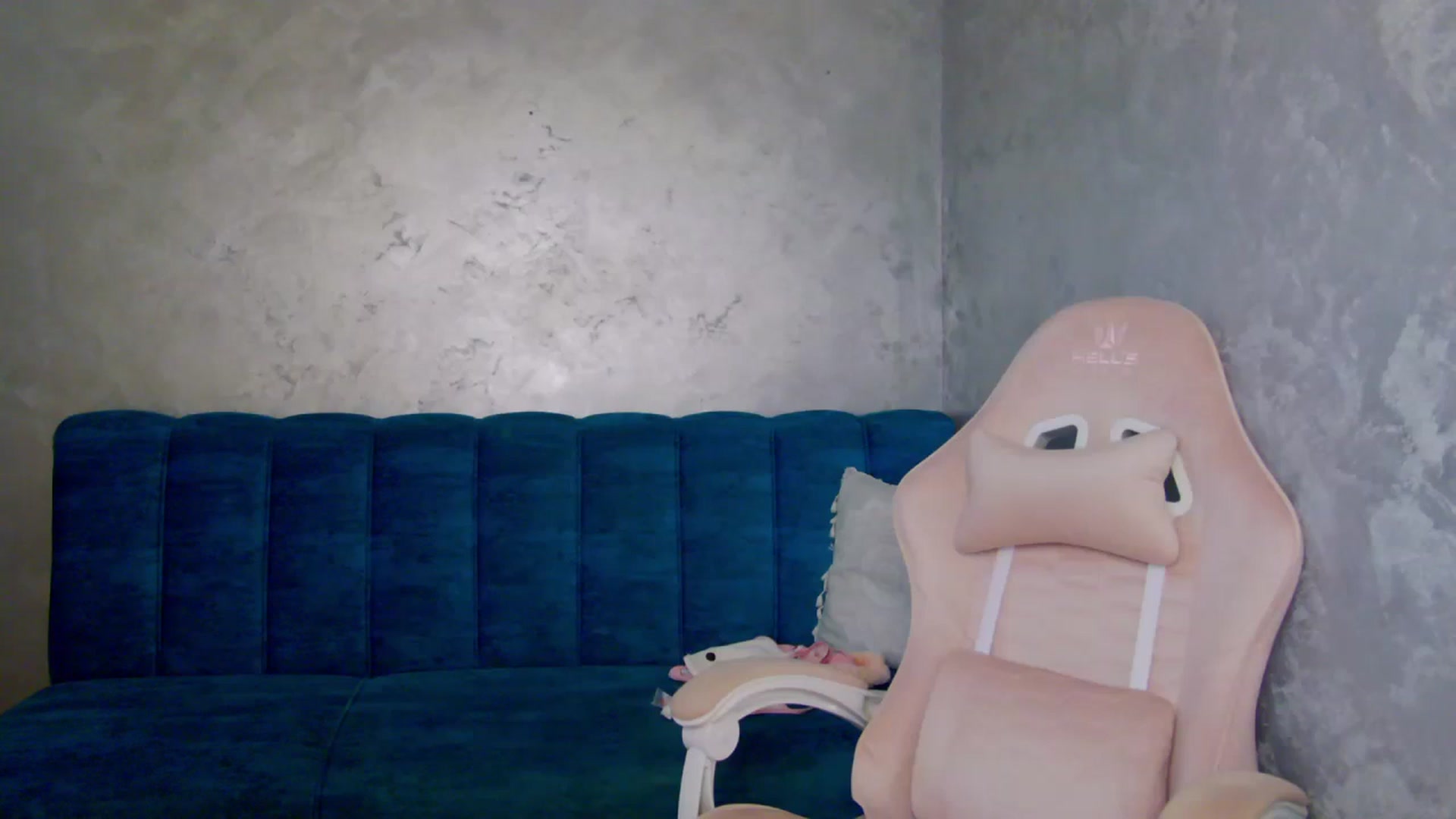 Gallery image thumbnail from MelisRoom's myfreecams stream on, 07/15/2025, 17:14 image 16 of 20