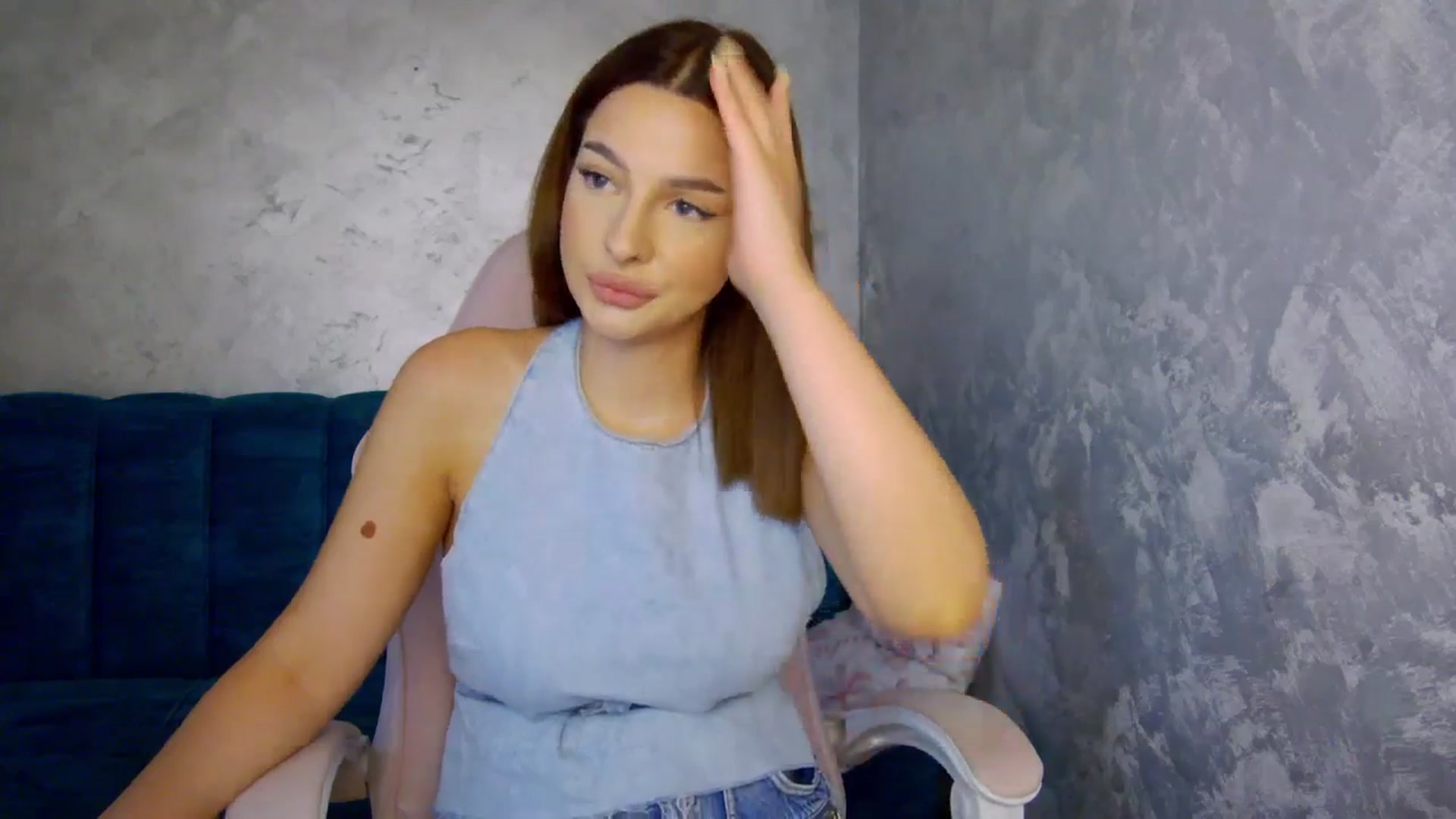 Gallery image thumbnail from MelisRoom's myfreecams stream on, 07/17/2025, 14:11 image 2 of 20