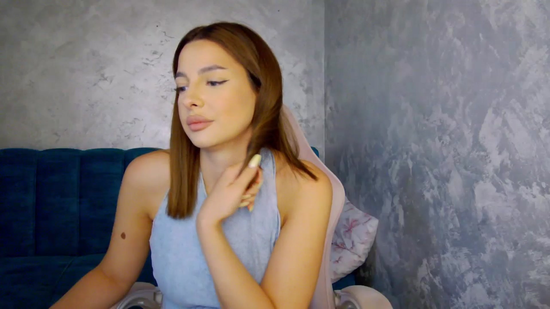 Gallery image thumbnail from MelisRoom's myfreecams stream on, 07/17/2025, 14:11 image 16 of 20