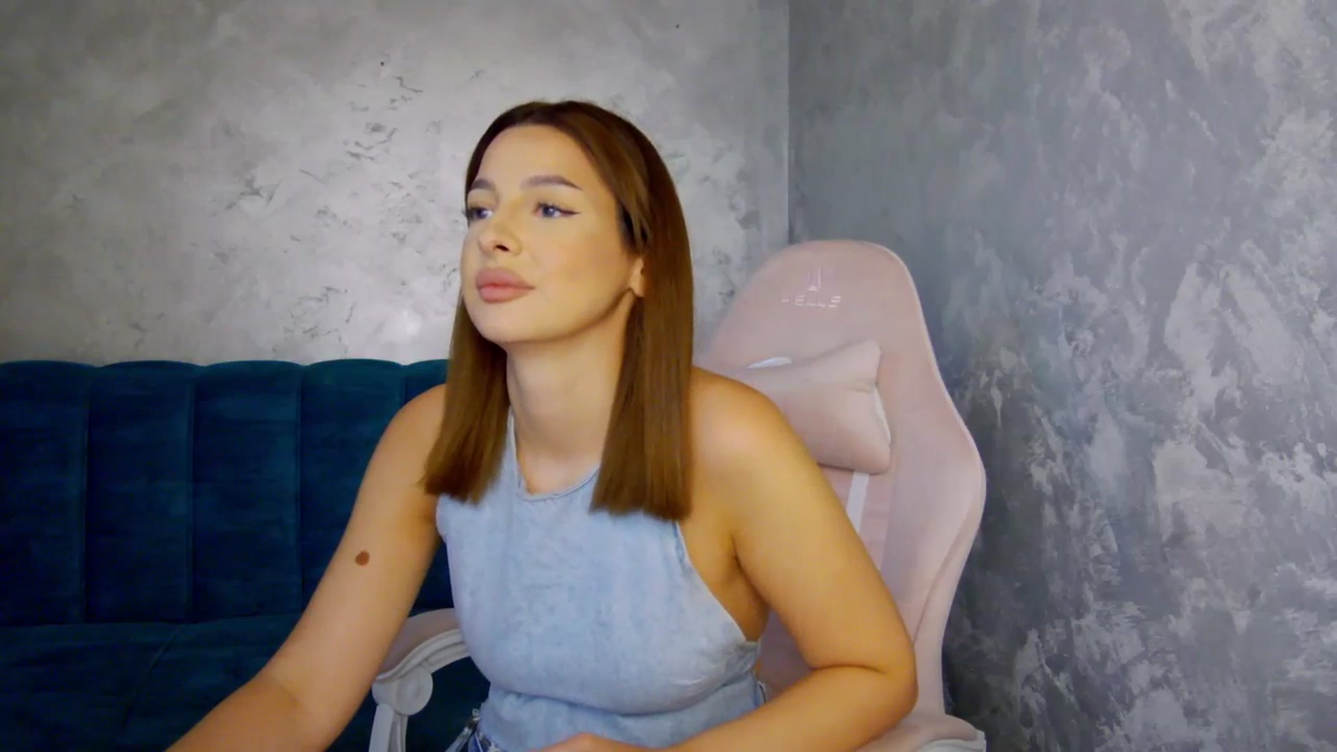 Gallery image thumbnail from MelisRoom's myfreecams stream on, 07/17/2025, 14:11 image 19 of 20
