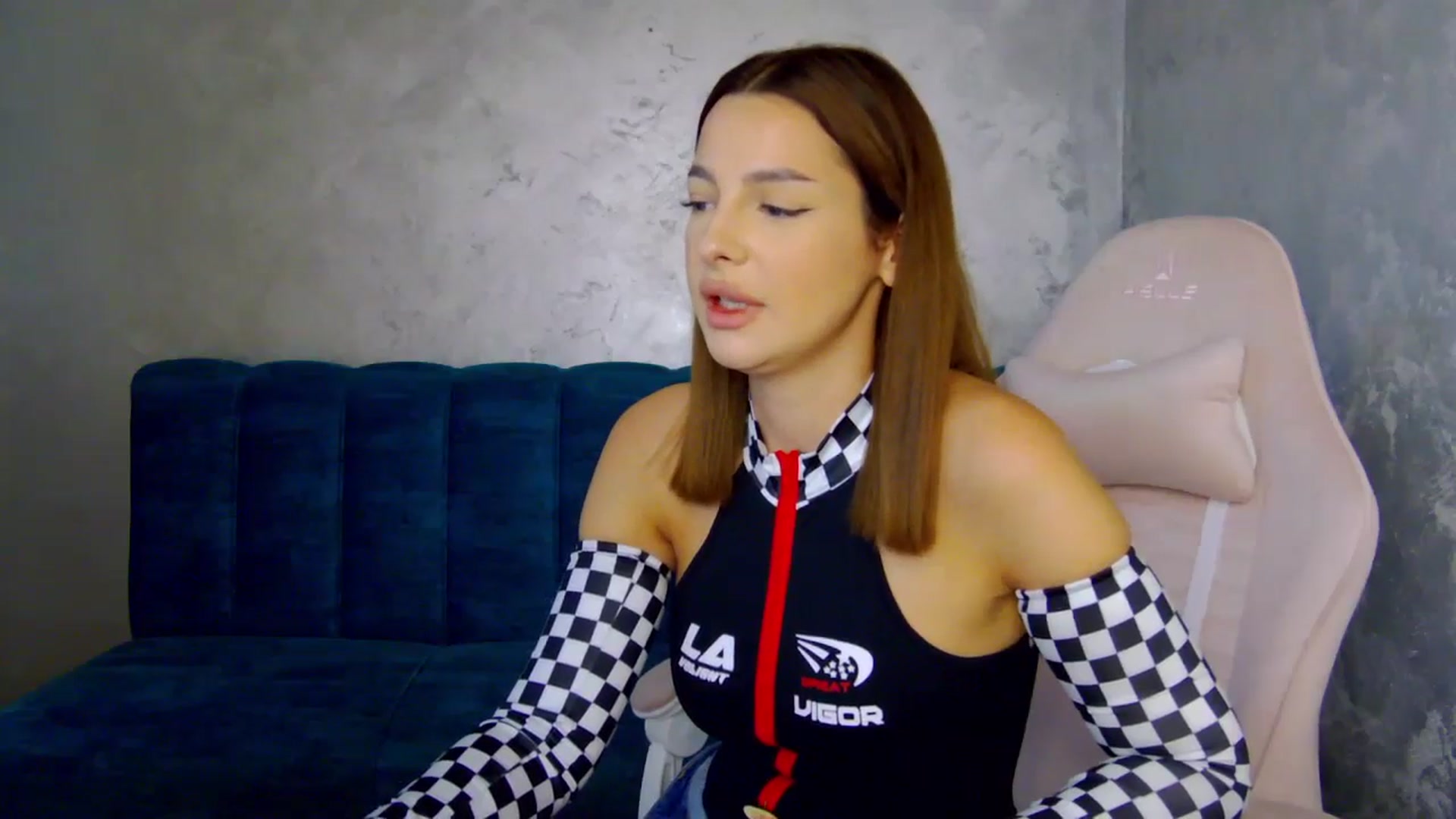 Gallery image thumbnail from MelisRoom's myfreecams stream on, 07/17/2025, 16:11 image 16 of 20