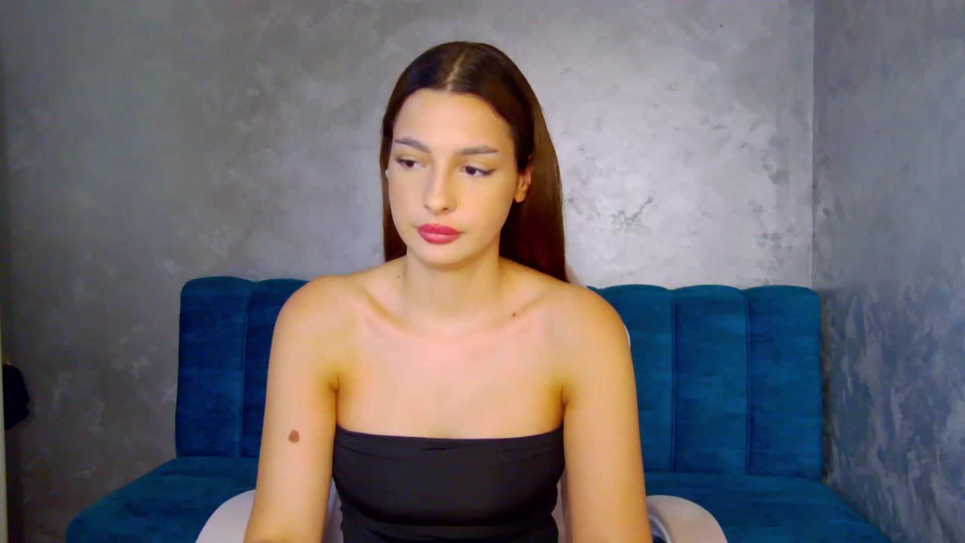 Gallery image thumbnail from MelisRoom's myfreecams stream on, 07/19/2025, 15:50 image 2 of 20