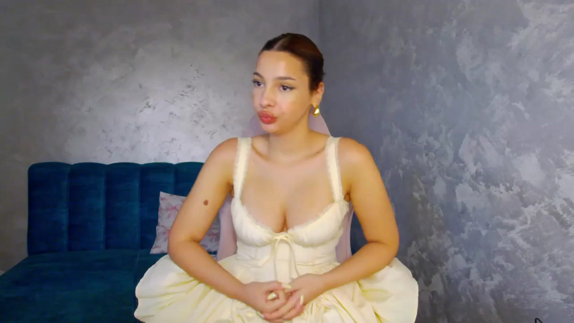 Gallery image thumbnail from MelisRoom's myfreecams stream on, 07/21/2025, 15:27 image 19 of 20