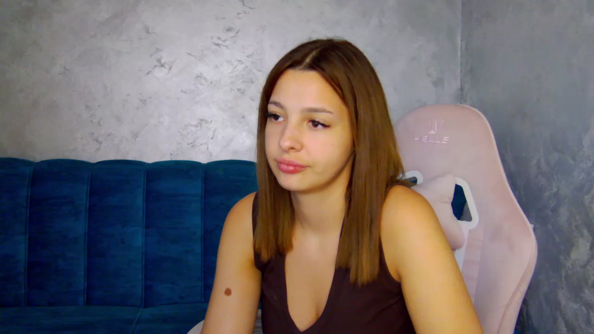 Gallery image thumbnail from MelisRoom's myfreecams stream on, 07/23/2025, 19:47 image 10 of 20