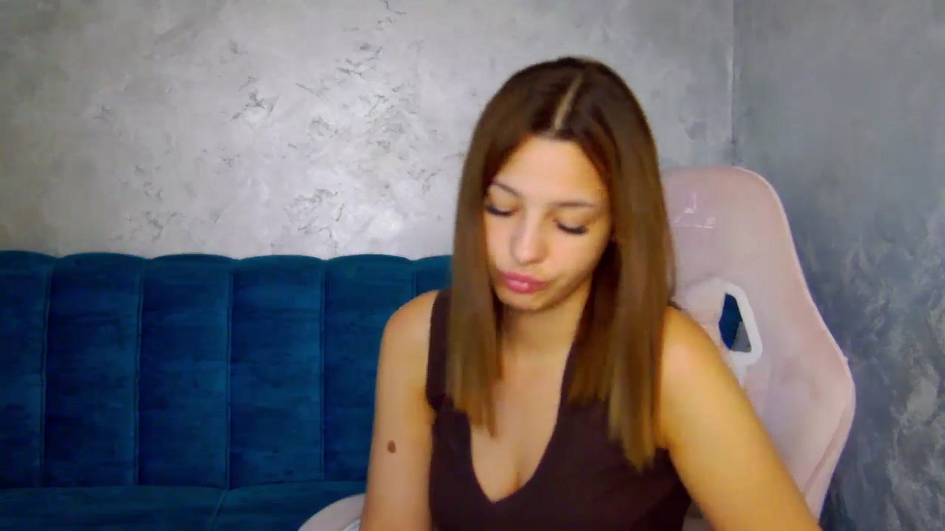 Gallery image thumbnail from MelisRoom's myfreecams stream on, 07/23/2025, 19:47 image 11 of 20