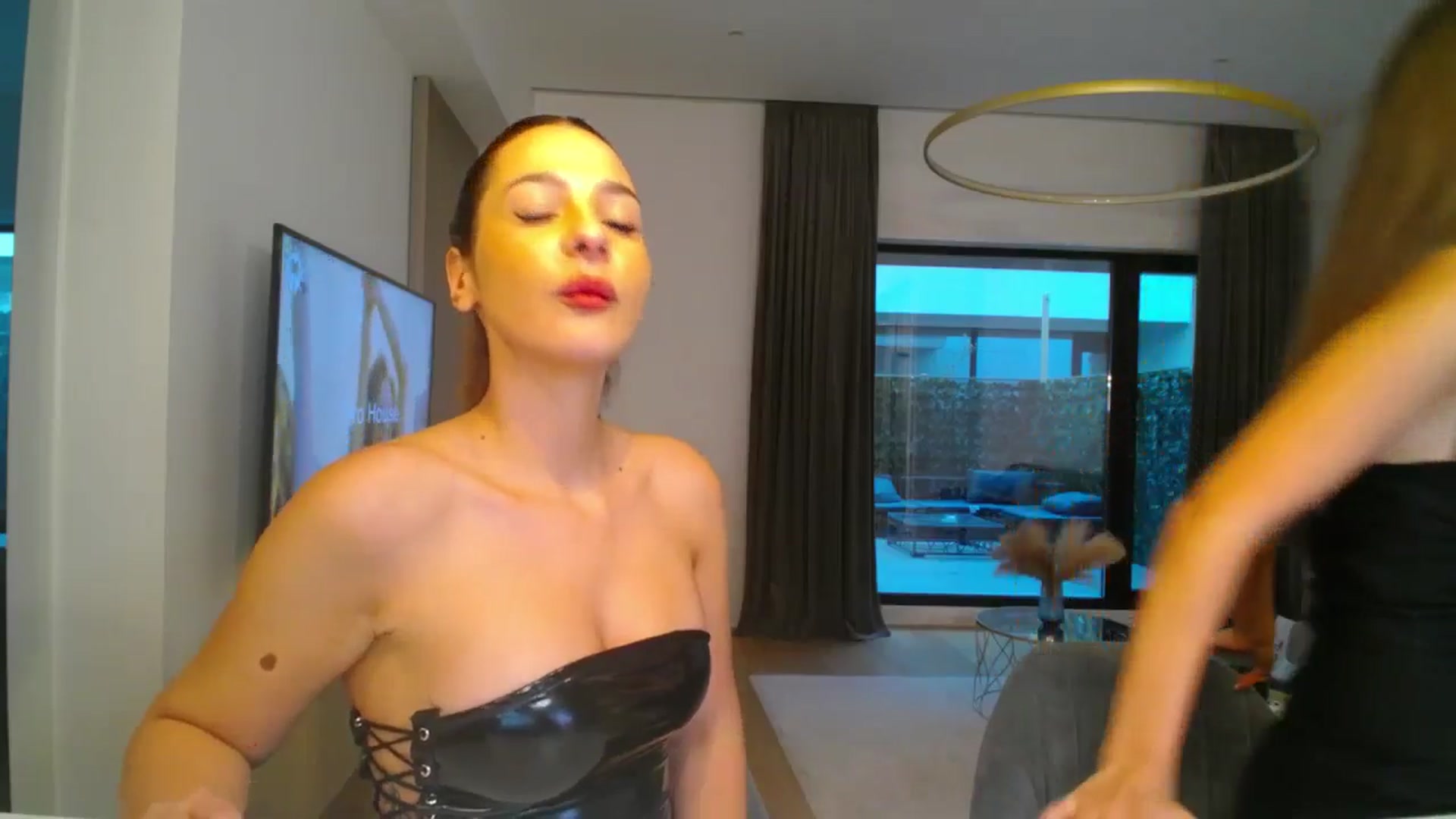 Gallery image thumbnail from MelisRoom's myfreecams stream on, 07/25/2025, 17:45 image 19 of 20