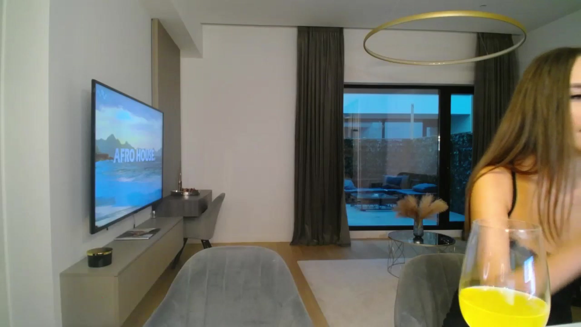 Gallery image thumbnail from MelisRoom's myfreecams stream on, 07/25/2025, 18:02 image 5 of 20