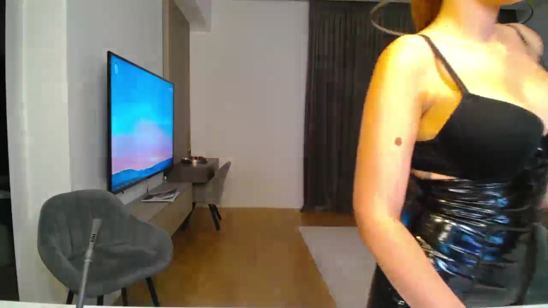 Gallery image thumbnail from MelisRoom's myfreecams stream on, 07/25/2025, 20:20 image 10 of 20