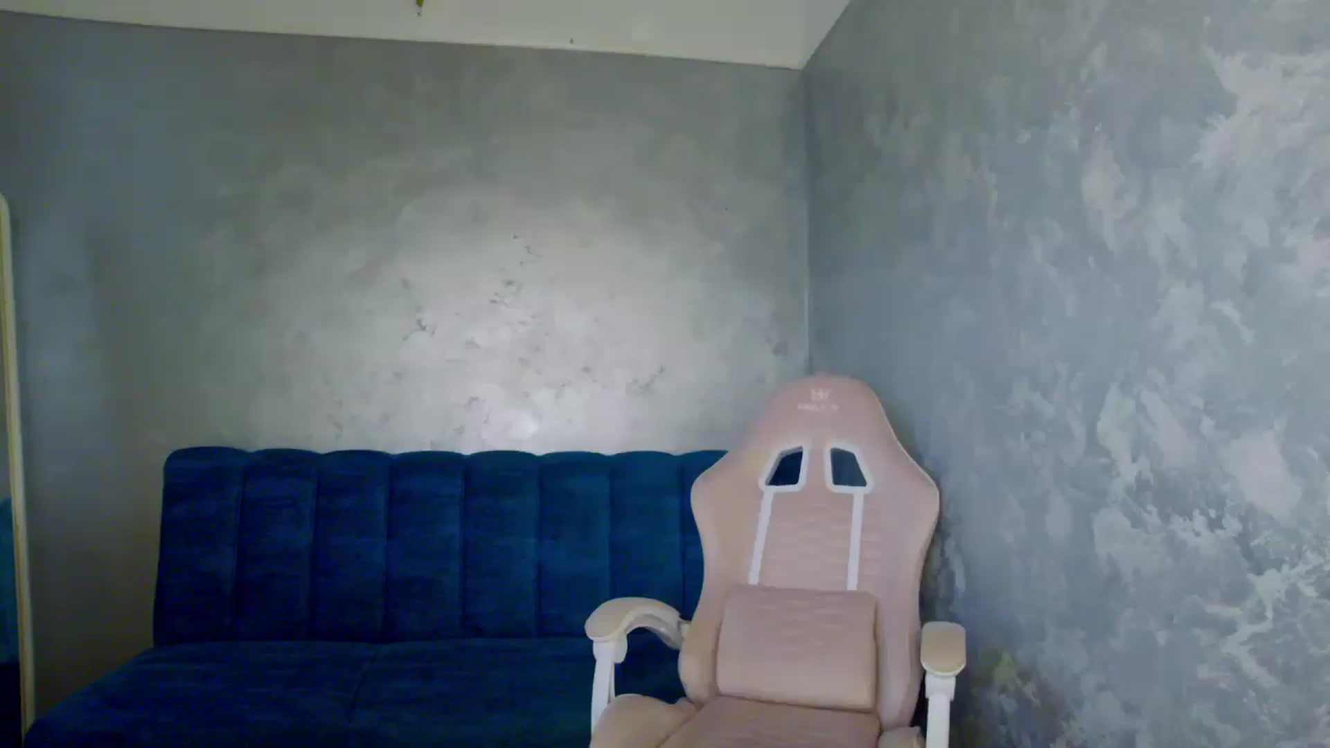 Gallery image thumbnail from MelisRoom's myfreecams stream on, 07/26/2025, 19:19 image 4 of 20
