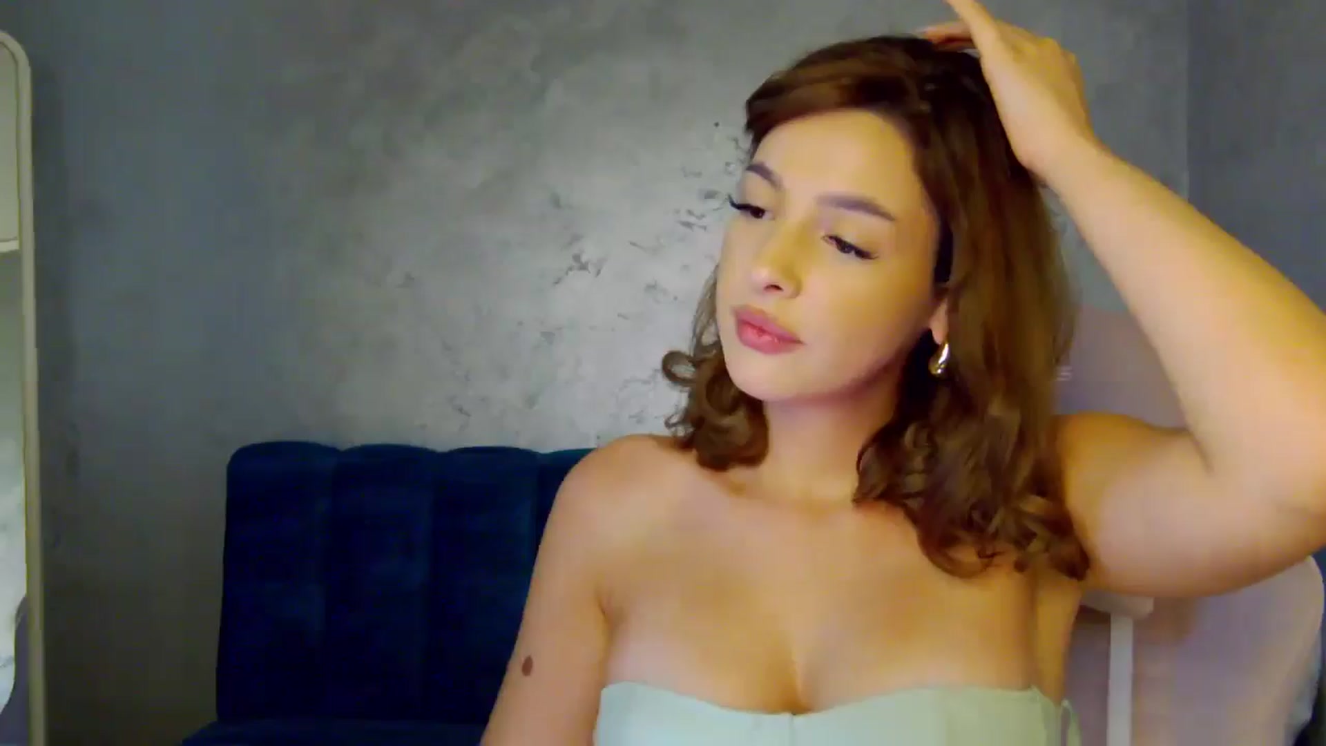 Gallery image thumbnail from MelisRoom's myfreecams stream on, 07/26/2025, 19:19 image 10 of 20