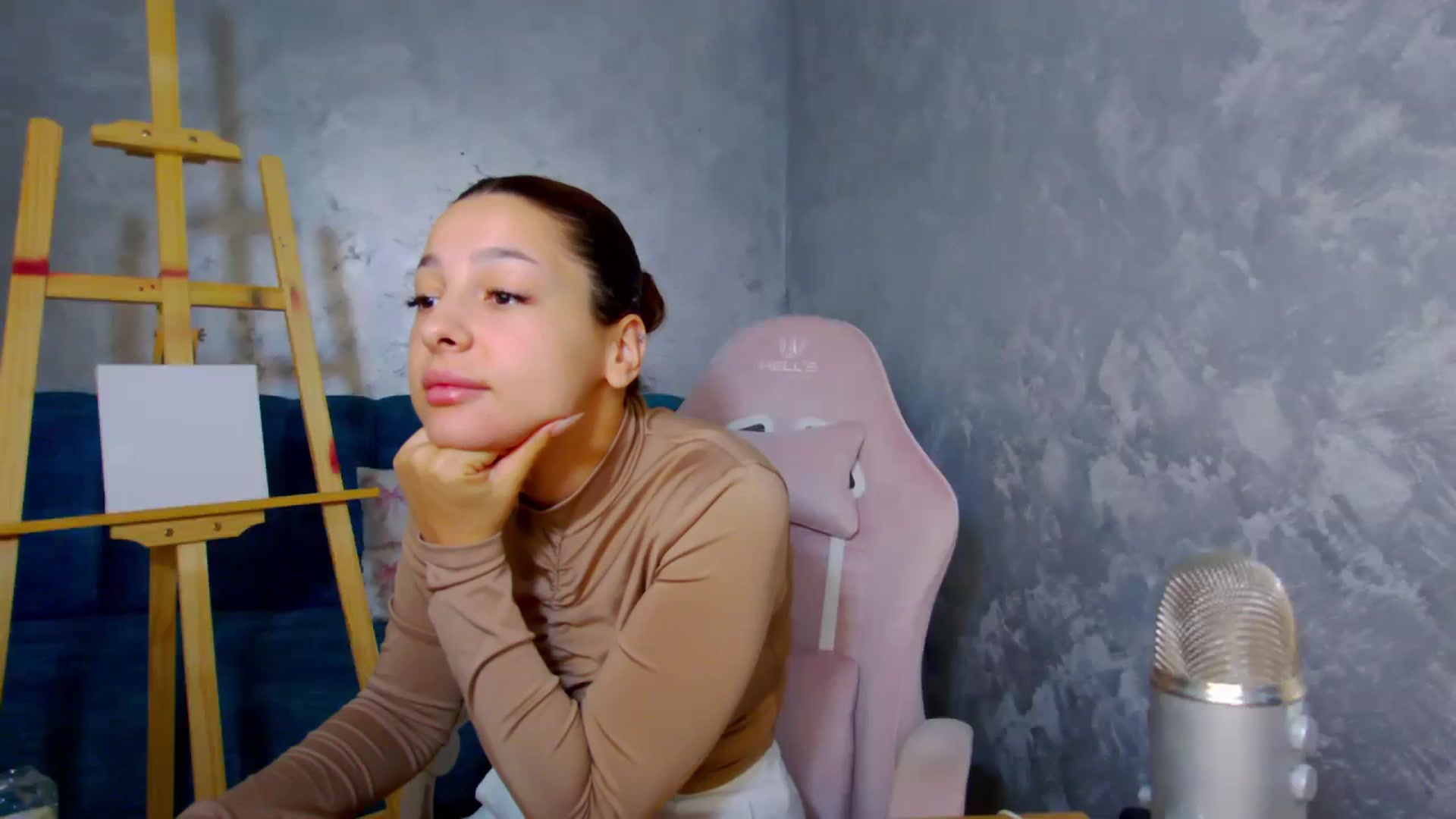 Gallery image thumbnail from MelisRoom's myfreecams stream on, 08/01/2025, 16:49 image 1 of 20