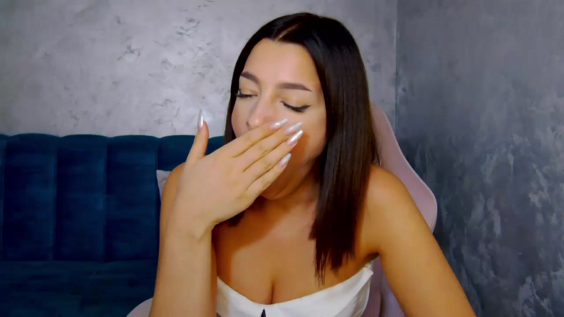 Gallery image thumbnail from MelisRoom's myfreecams stream on, 08/04/2025, 19:14 image 5 of 20