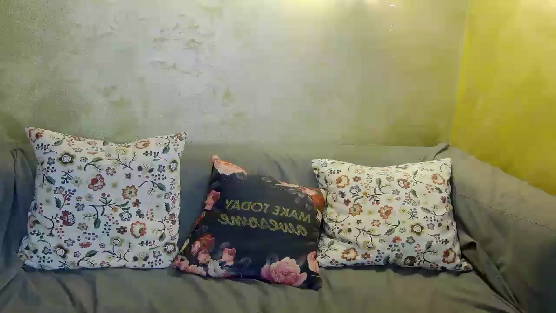 Gallery image thumbnail from MelisRoom's myfreecams stream on, 08/05/2025, 19:19 image 1 of 20