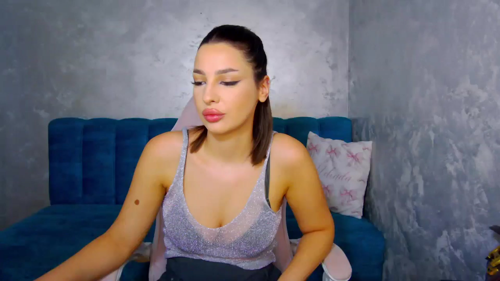 Gallery image thumbnail from MelisRoom's myfreecams stream on, 08/06/2025, 15:40 image 18 of 20
