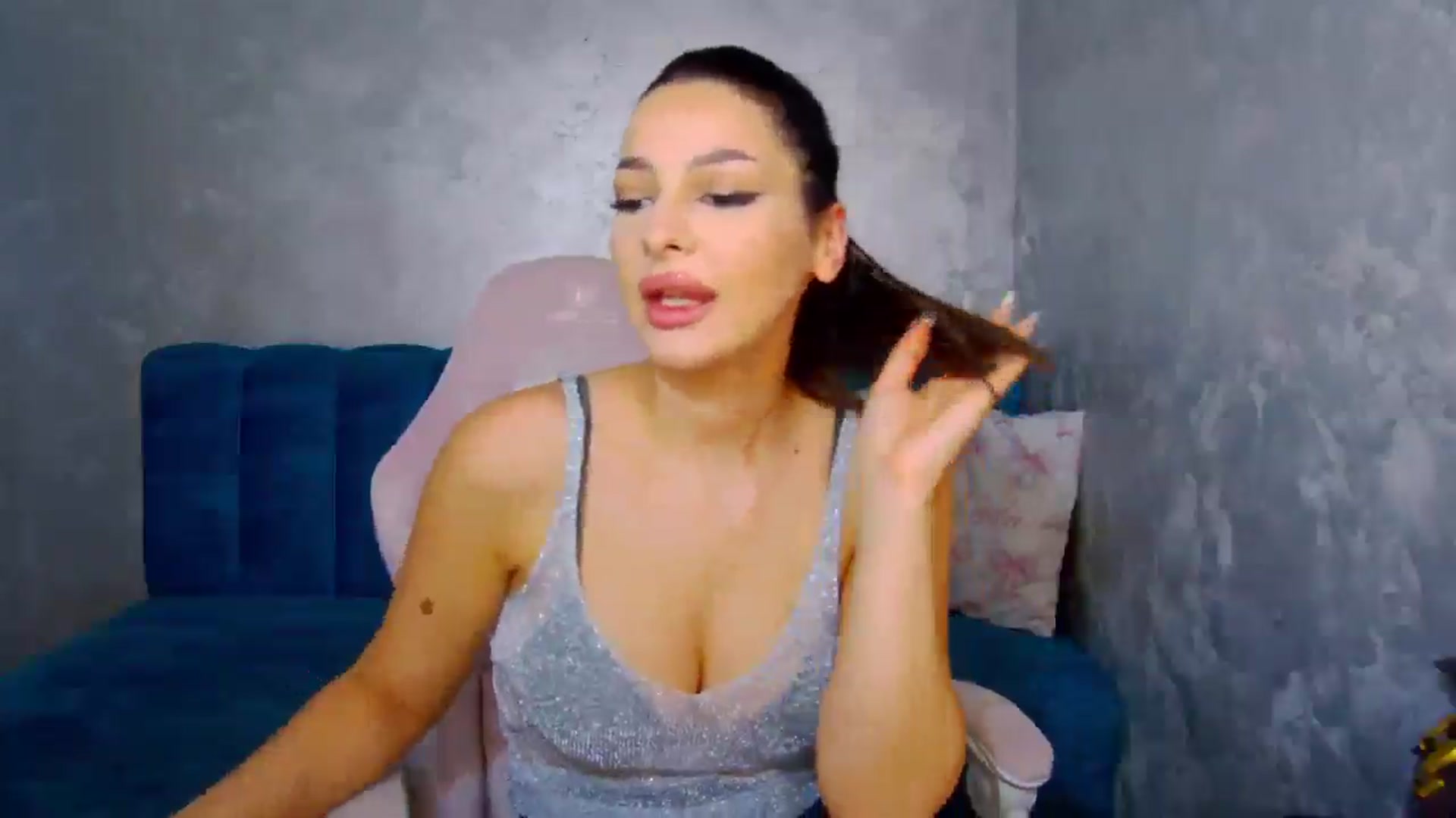 Gallery image thumbnail from MelisRoom's myfreecams stream on, 08/06/2025, 15:40 image 3 of 20