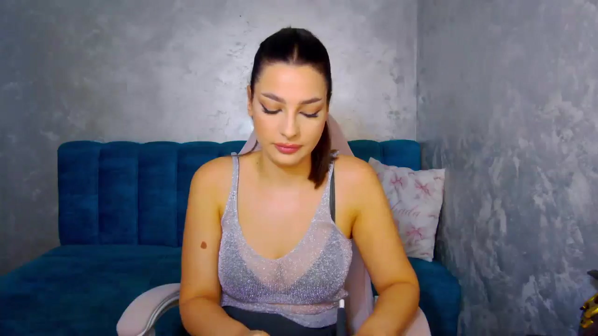 Gallery image thumbnail from MelisRoom's myfreecams stream on, 08/06/2025, 15:40 image 12 of 20