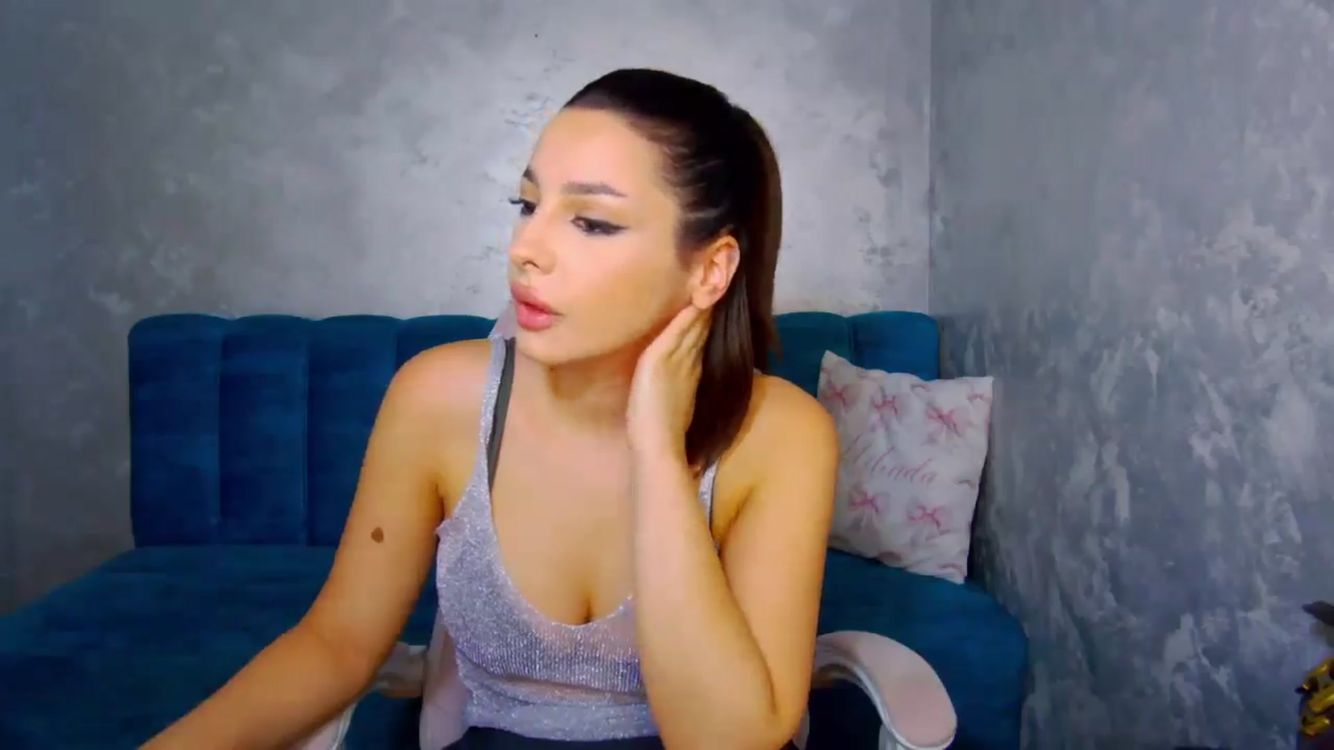 Gallery image thumbnail from MelisRoom's myfreecams stream on, 08/06/2025, 18:19 image 4 of 20