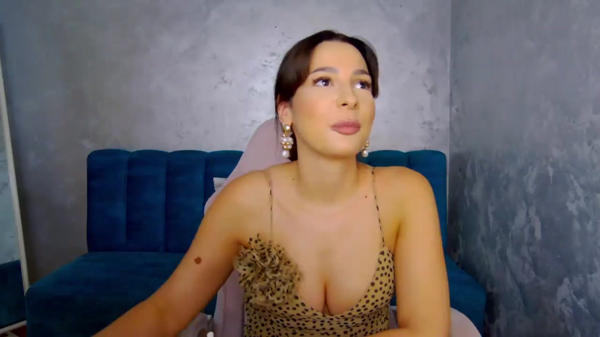 Gallery image thumbnail from MelisRoom's myfreecams stream on, 08/08/2025, 15:07 image 4 of 20