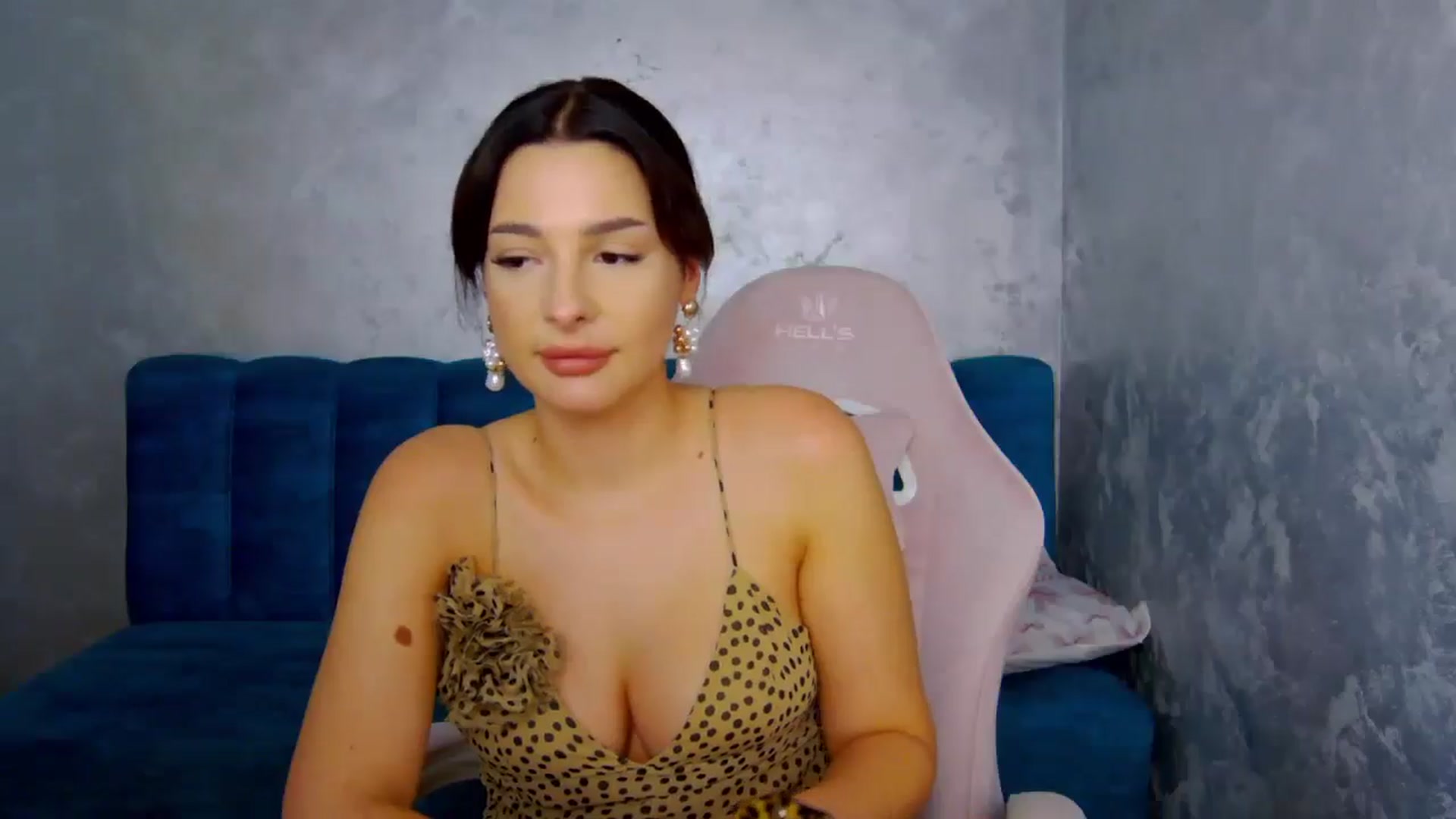 Gallery image thumbnail from MelisRoom's myfreecams stream on, 08/08/2025, 19:11 image 16 of 20