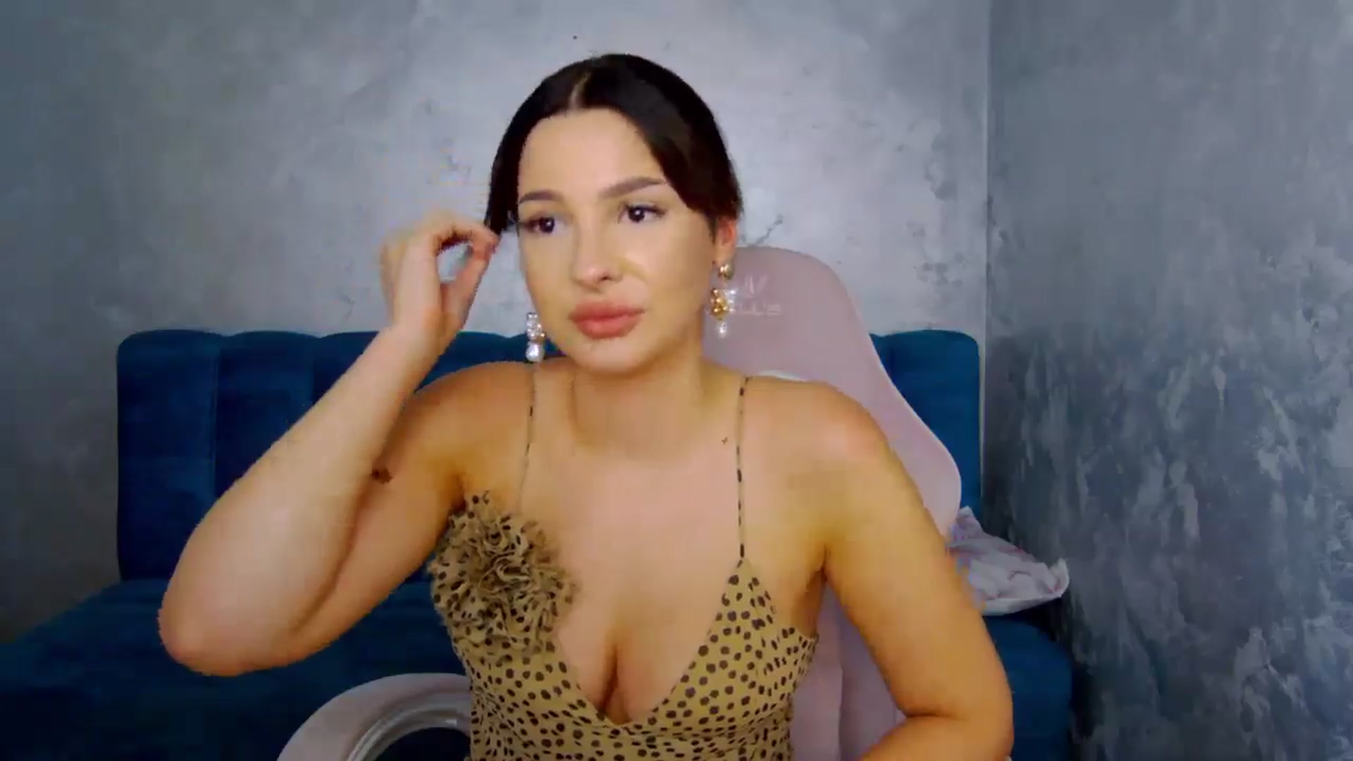 Gallery image thumbnail from MelisRoom's myfreecams stream on, 08/08/2025, 19:11 image 12 of 20