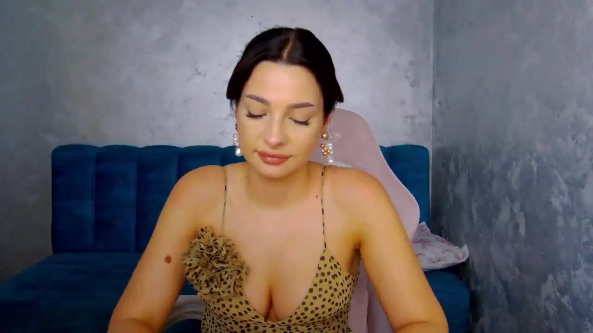 Gallery image thumbnail from MelisRoom's myfreecams stream on, 08/08/2025, 19:11 image 11 of 20